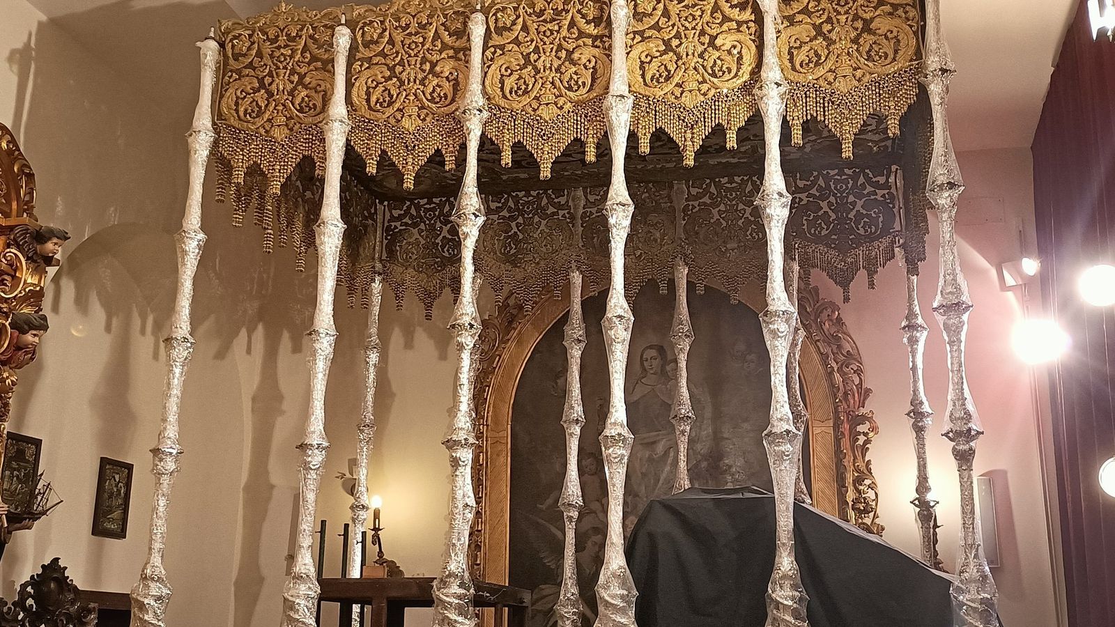 El palio de la Esperanza de Triana