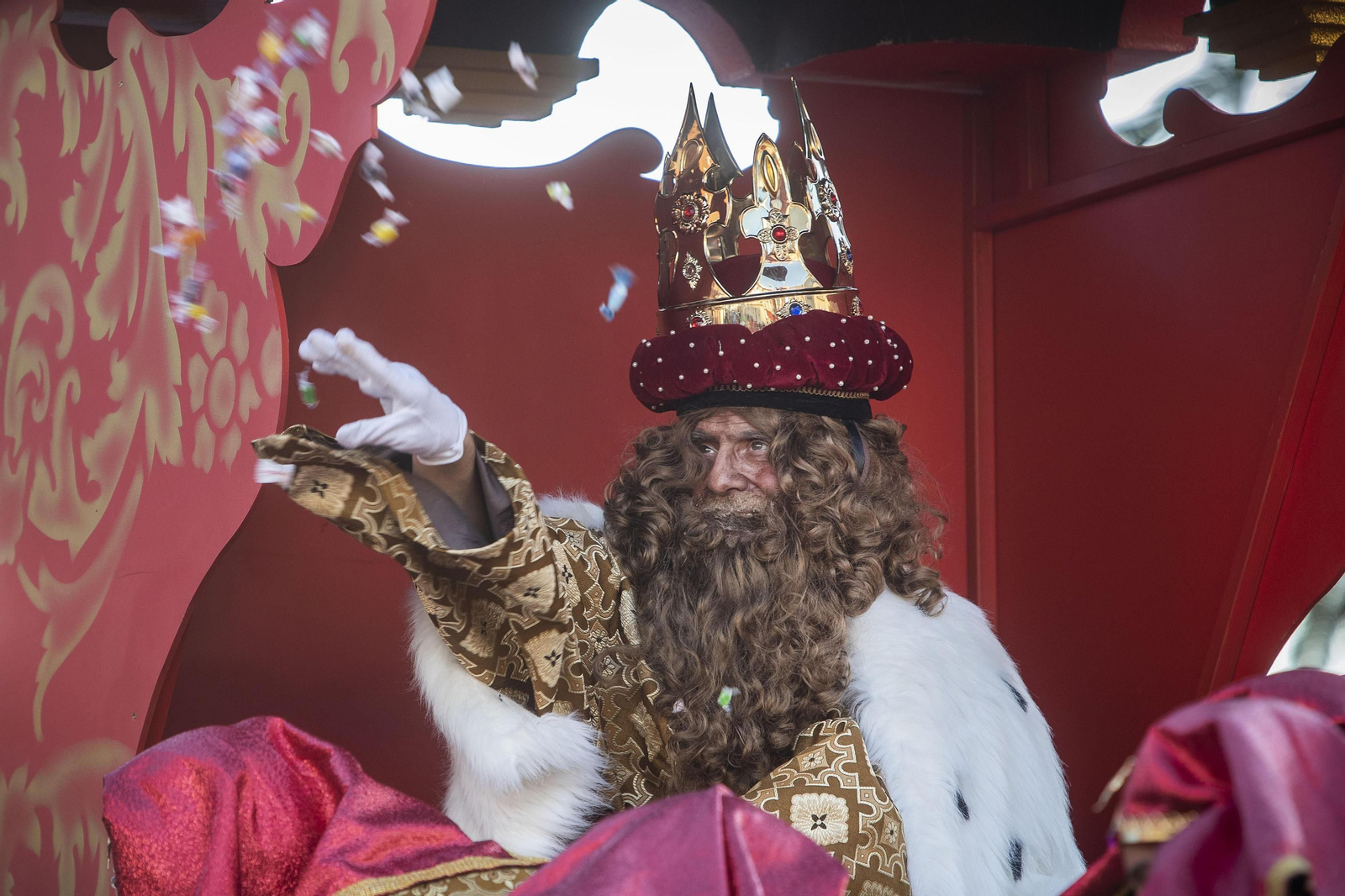 Imágenes de la cabalgata de los Reyes Magos en San Fernando