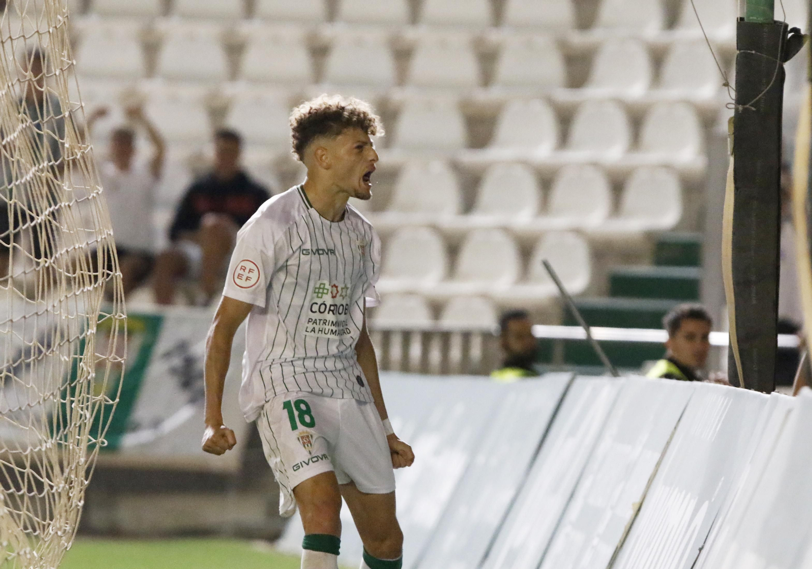 Las imágenes de la victoria del Córdoba CF ante el Rayo Majadahonda en El Arcángel