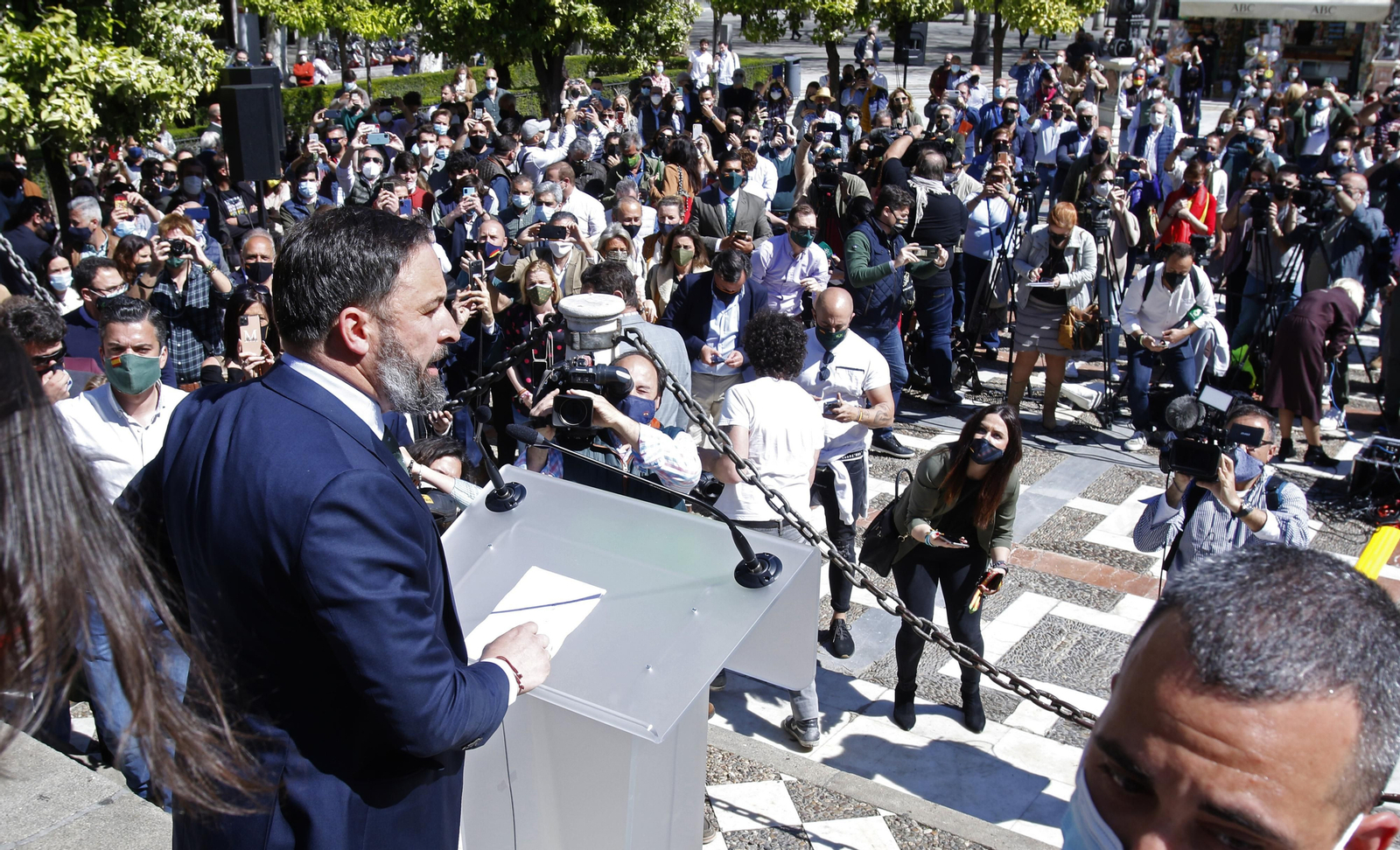 Cierran Plaza Nueva para una R.P. de Santiago Abascal