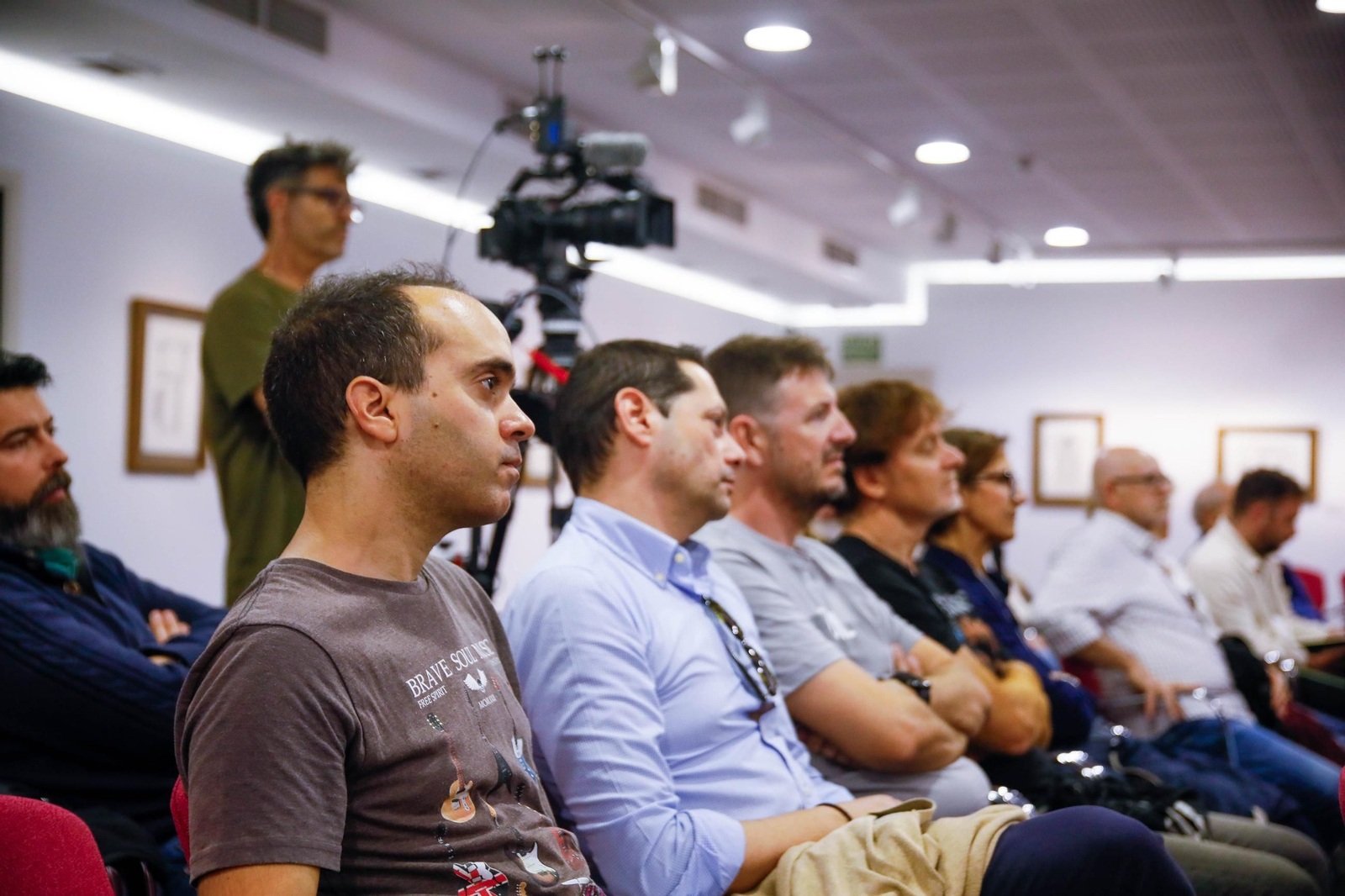Semana de la Cultura UAL en Fundación Unicaja de Almería con Juan Luis Cano experto en defensa planetaria, en imágenes