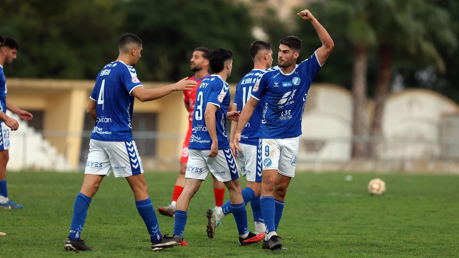 Imágenes del Xerez DFC contra la Deportiva Minerva en el Pedro Garrido de Jerez