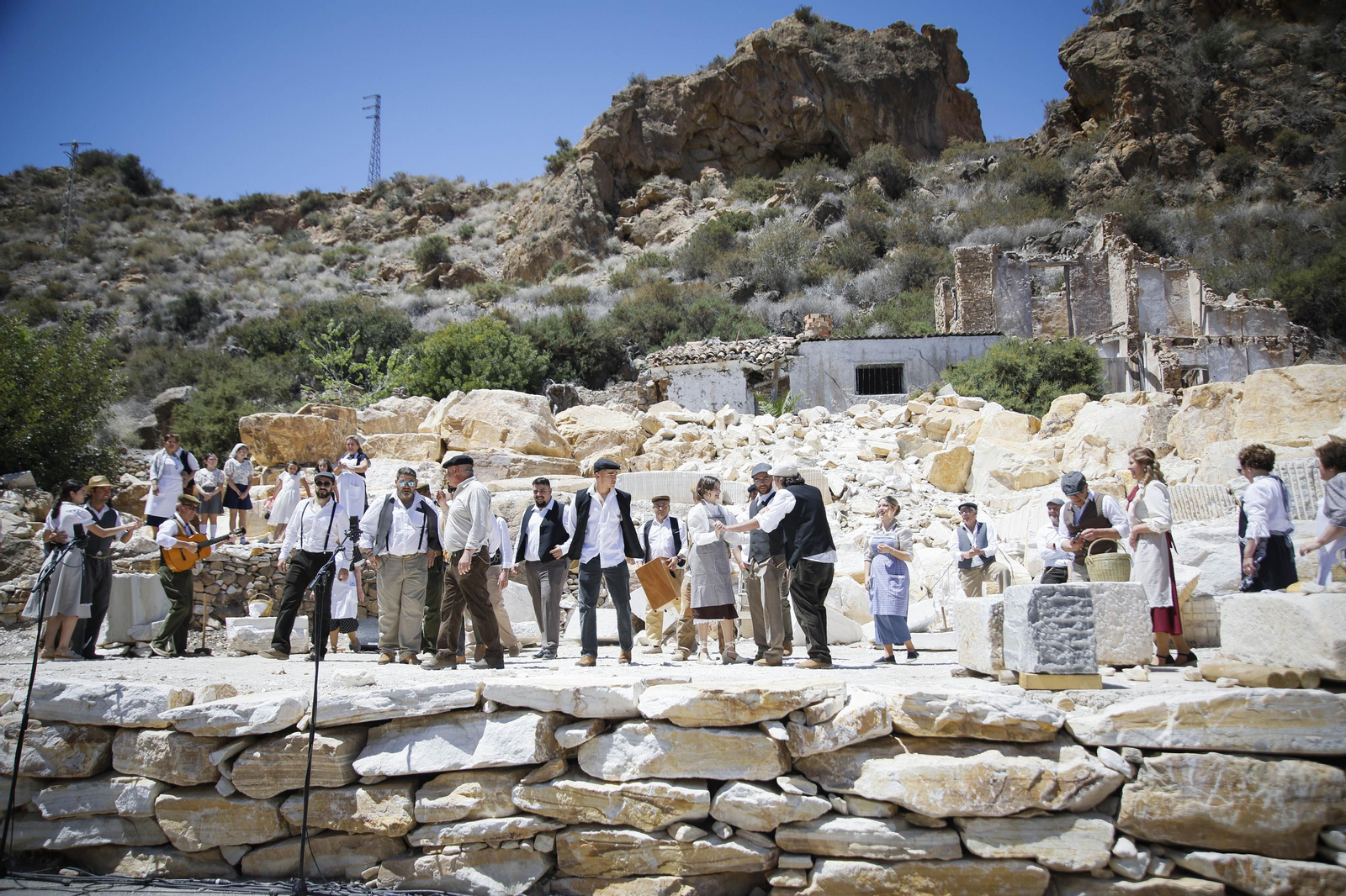 Imágenes de "Canteros y Caciques en la lucha por el Mármol" de Macael