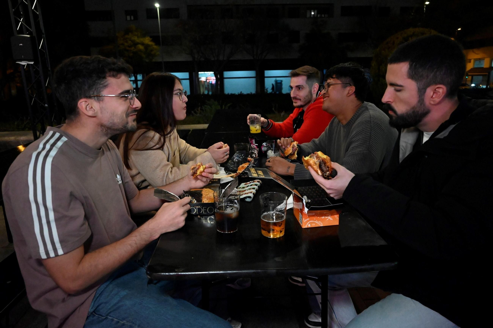 The champions burger (11495347).jpg