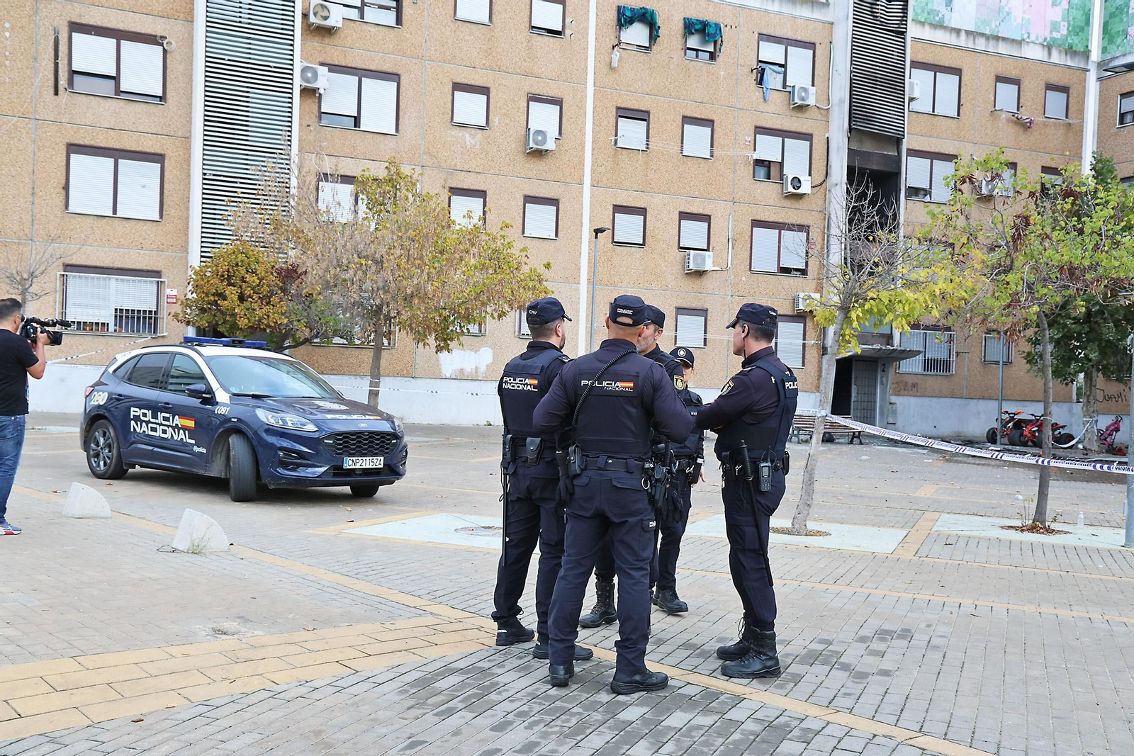 Imágenes de la macrooperación de la Policía Nacional este martes en El Torrejón y Pérez Cubillas: 200 agentes rastrean la zona