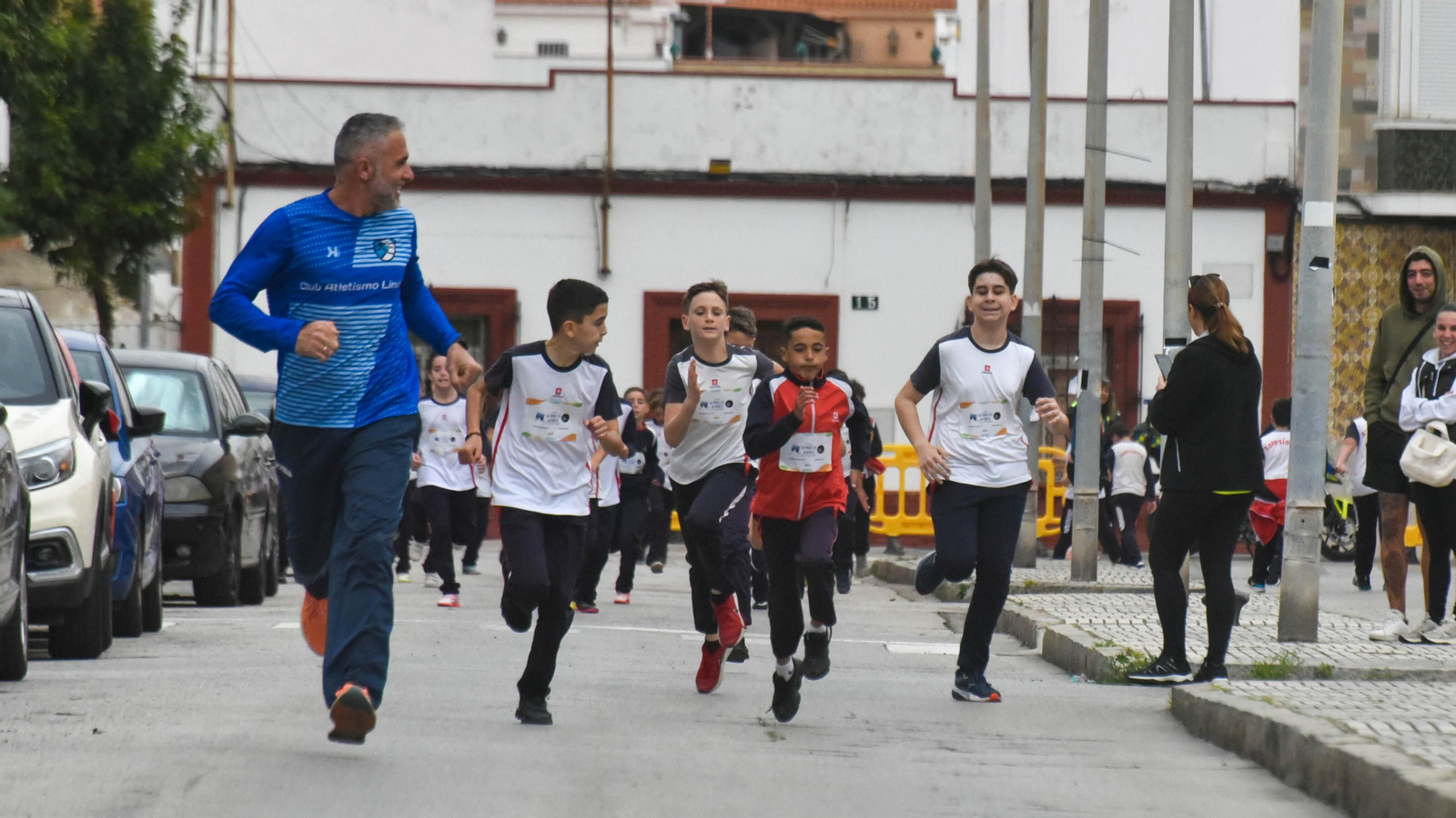 Fotos de la carrera contra la leucemia del Colegio Salesianos de La Línea