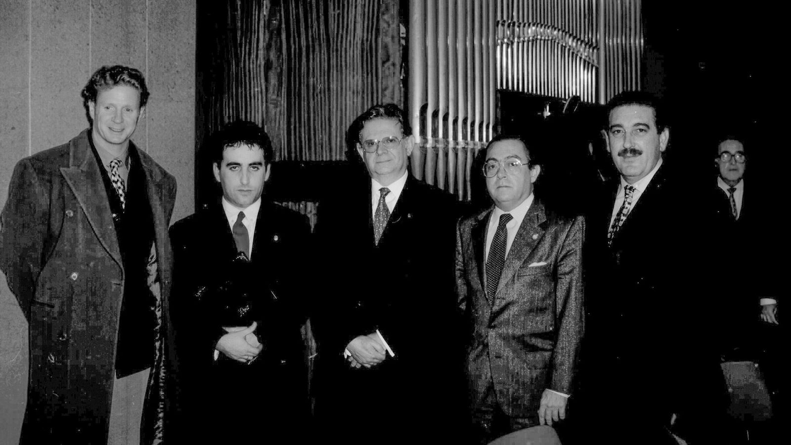 El recordado Agustín Hepburn con los reyes de 1996.