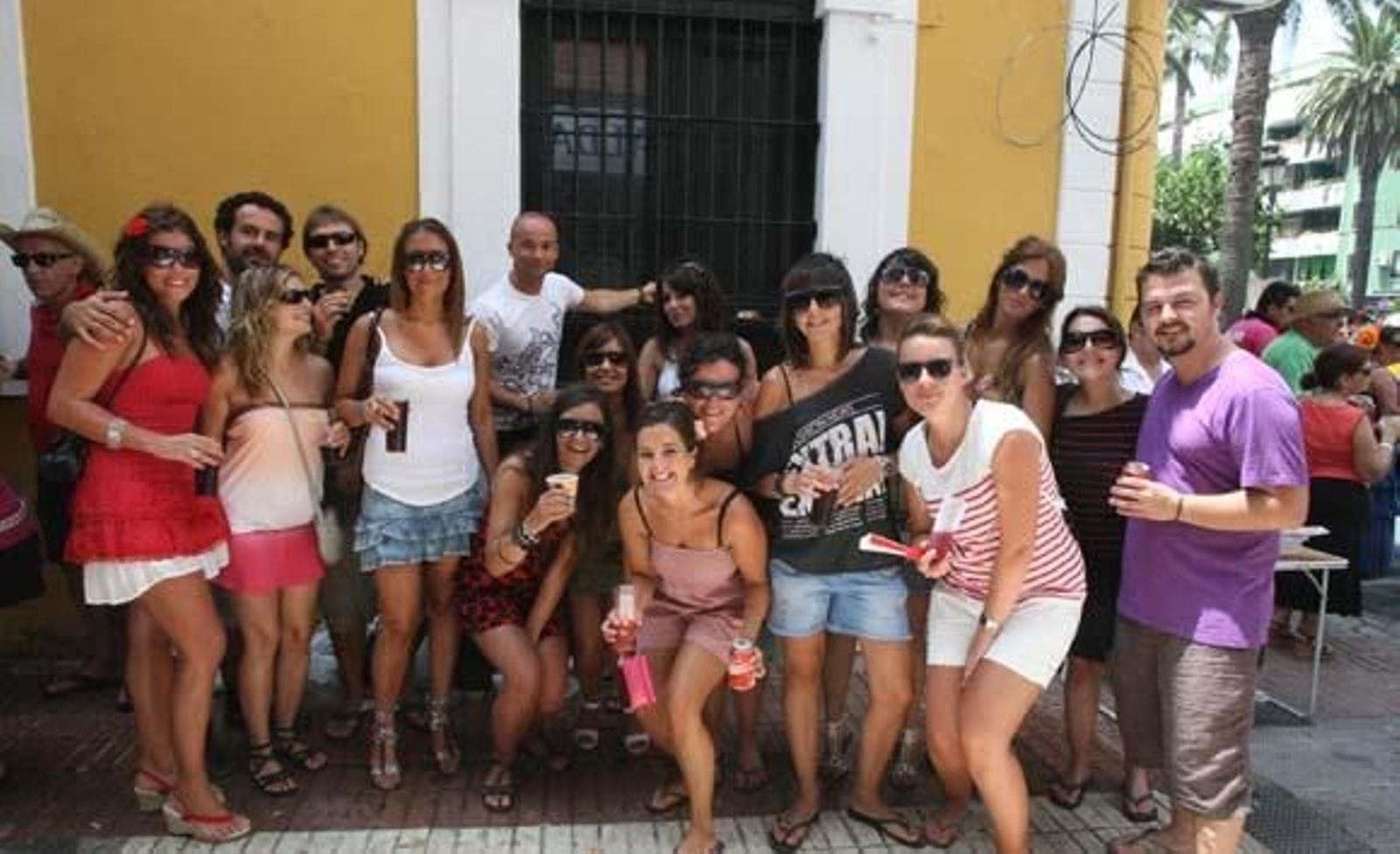 Los linenses se volcaron en la celebración del Domingo Rociero y el Real y el centro tuvieron un gran ambiente

Foto: Paco Guerrero