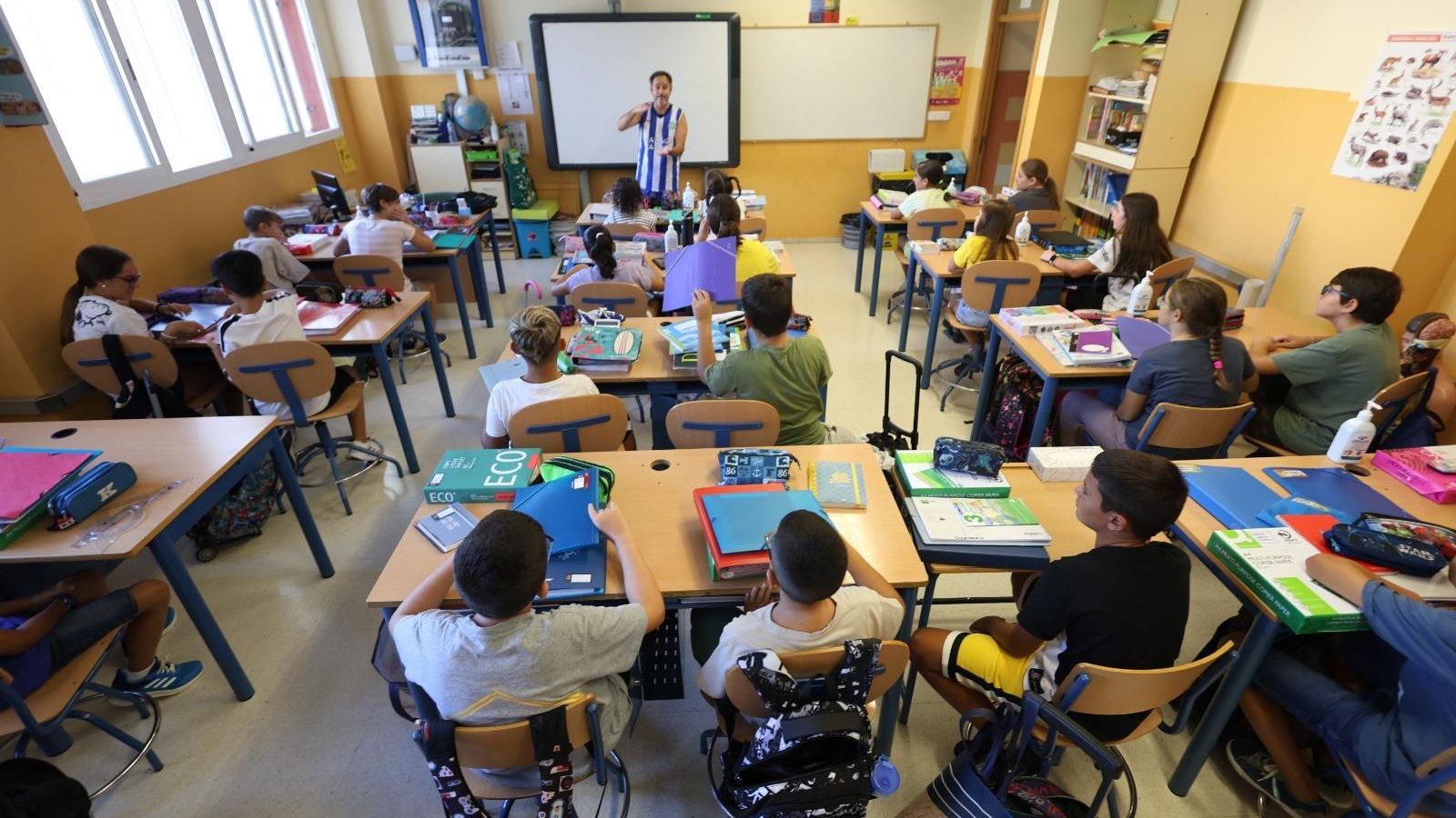 Los alumnos del colegio Revello de Toro en clase. Los alumnos del colegio Revello de Toro en clase.