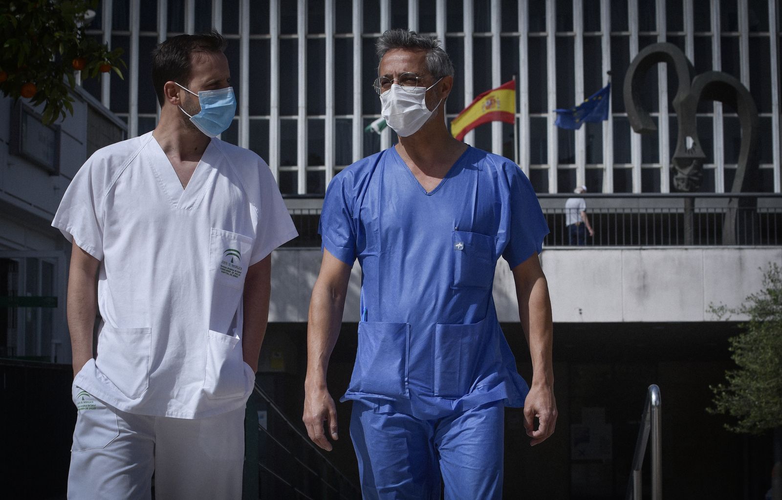 La resistencia en las calles por el estado de alarma: sanitarios de Andalucía, héroes anónimos