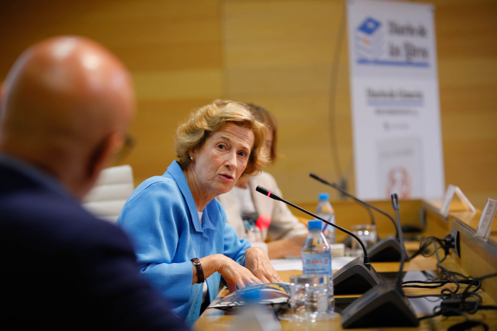 Imágenes de Diario de los Libros, con Julia Navarro