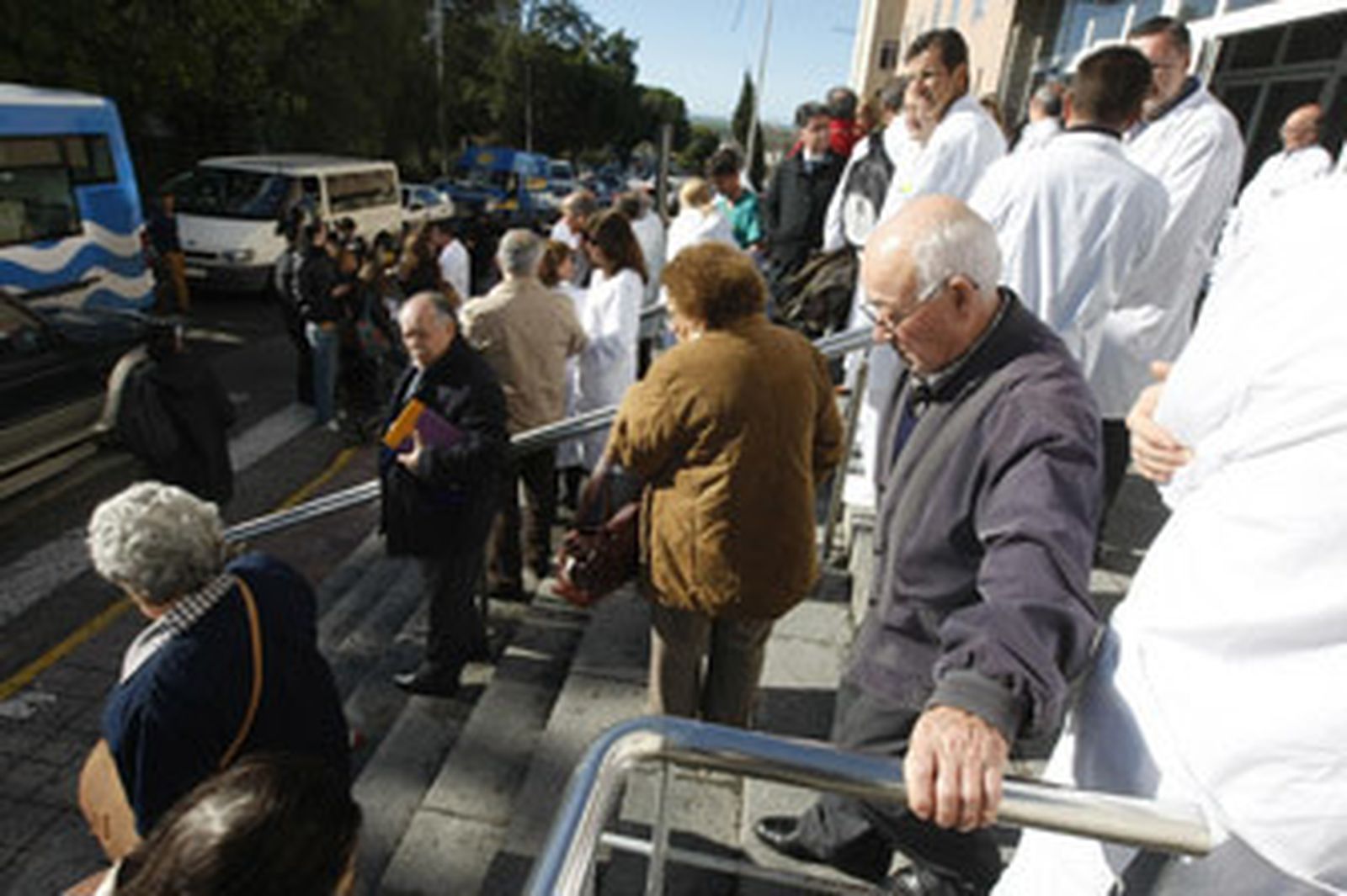 El plan de visitas al hospital, a debate en la Comisión de Participación Ciudadana
