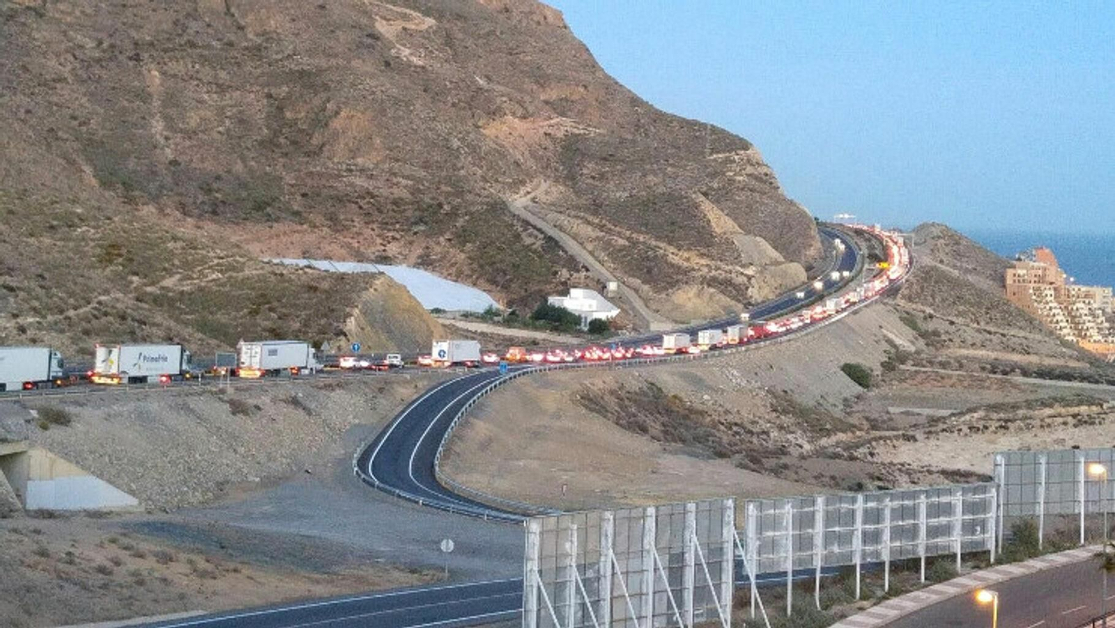 Congestión una mañana cualquiera en la A7