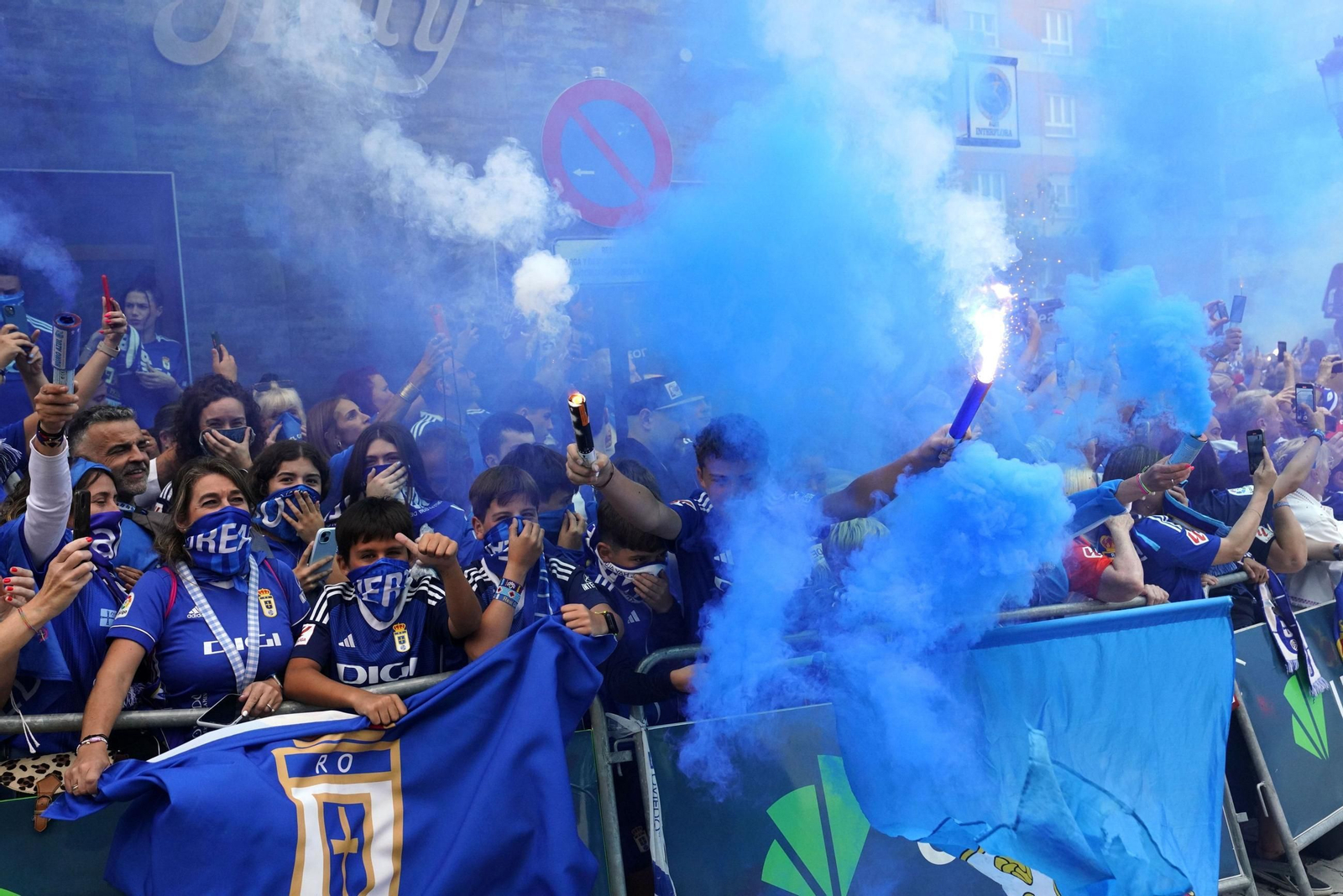 Las fotos del ascenso del Oviedo ante el Mirandés