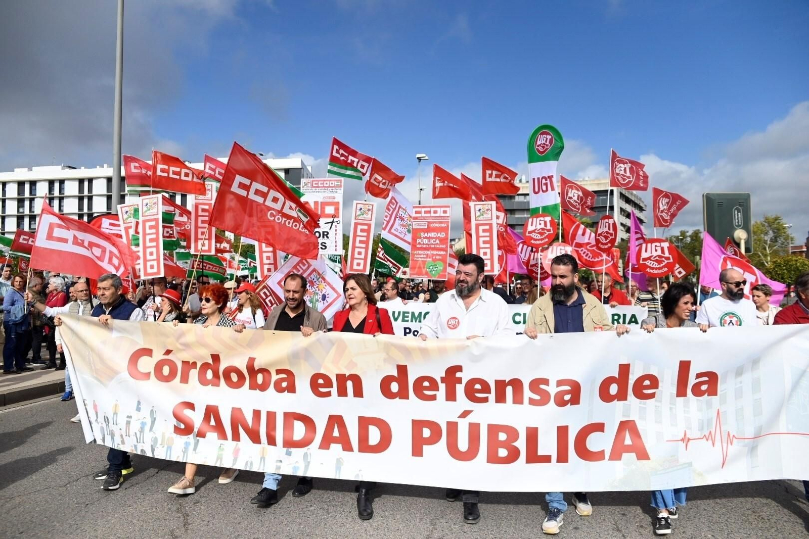 La manifestación en defensa de la sanidad pública en Córdoba, en imágenes