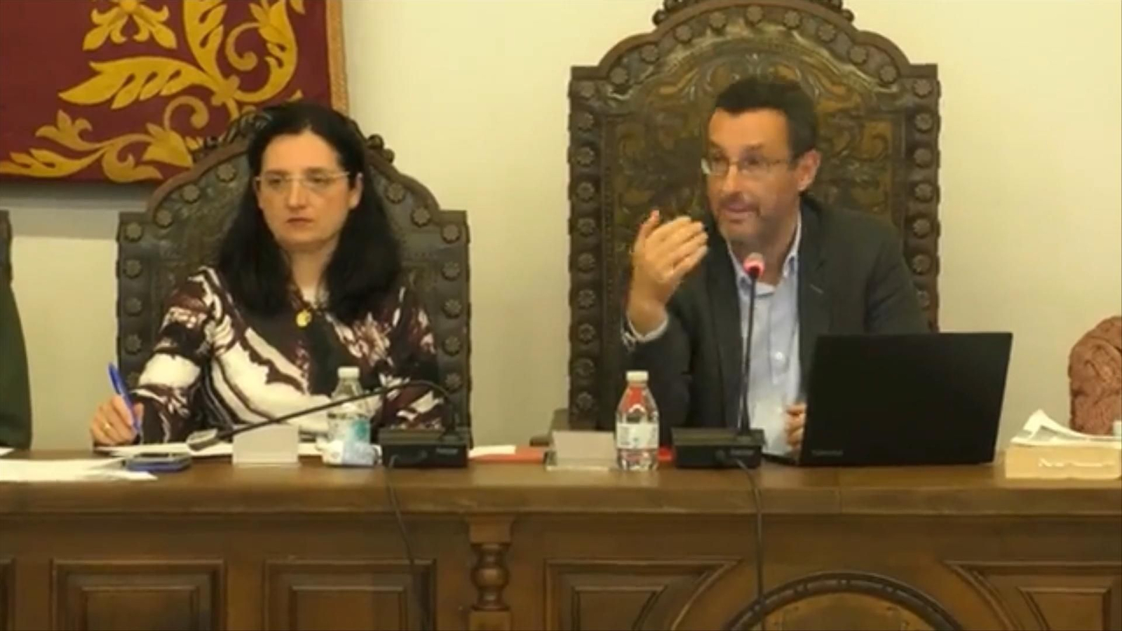 La Línea reclamará en los tribunales las cuotas de sus policías que trabajaron en la Feria de Algeciras La Línea reclamará en los tribunales las cuotas de sus policías que trabajaron en la Feria de Algeciras