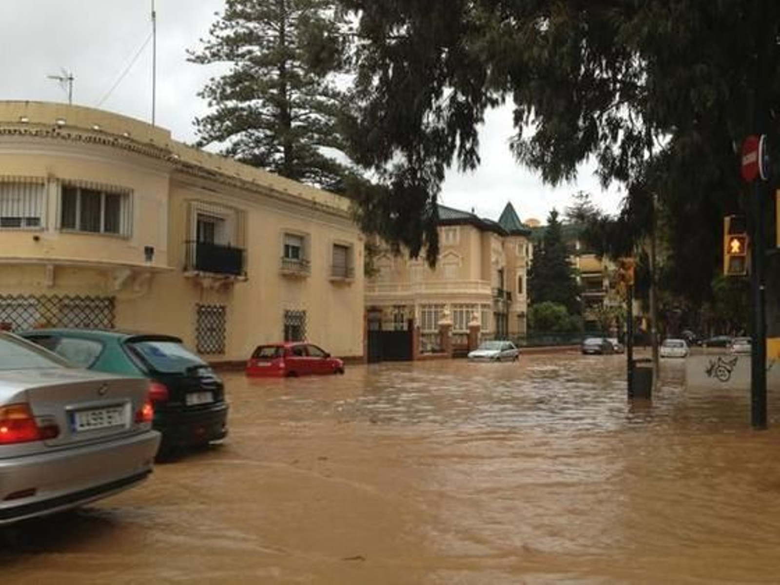 Inundaciones en la capital 

Foto: Twitter