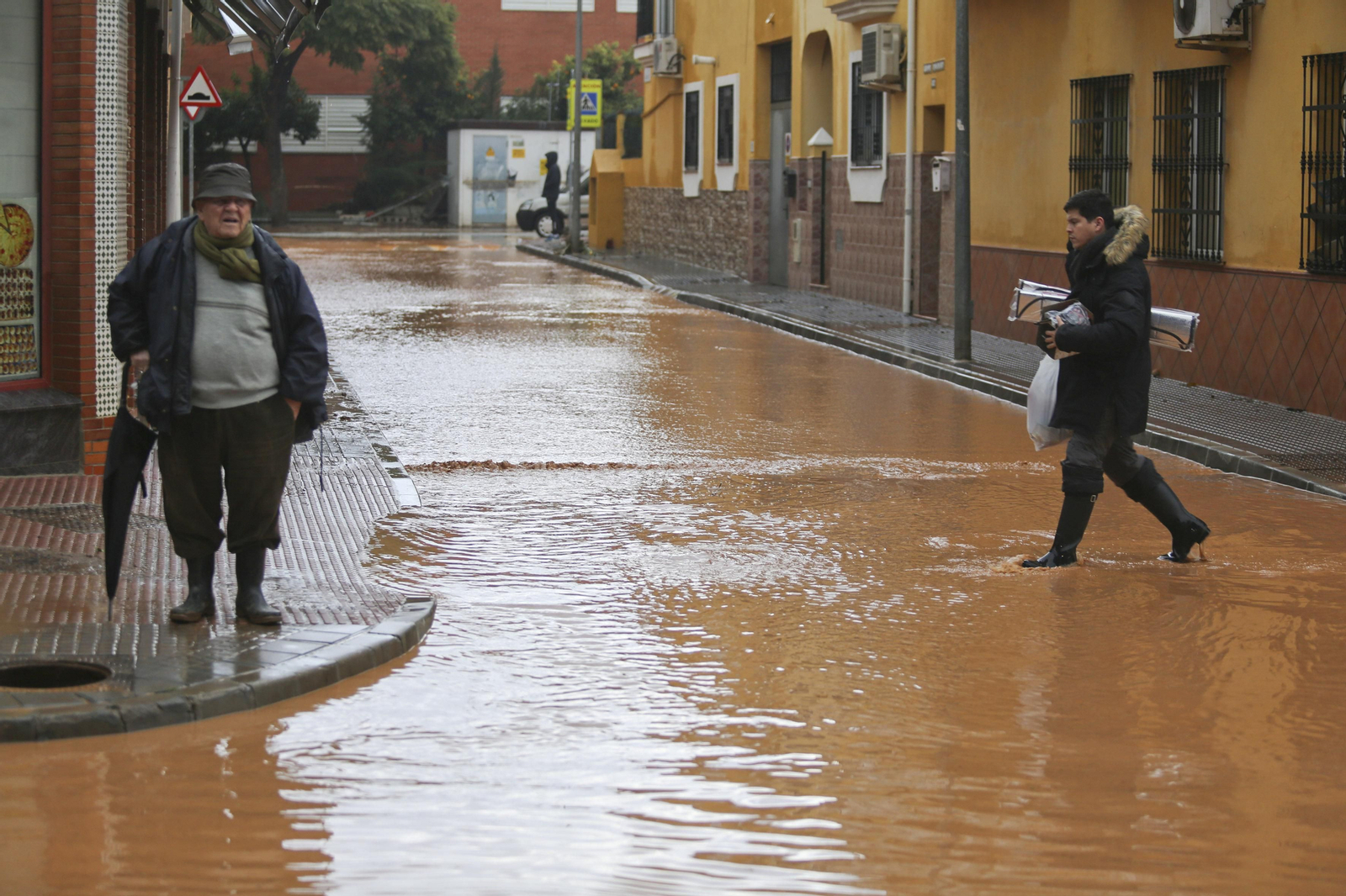 Las fotos de Campanillas inundada por el desbordamiento del río