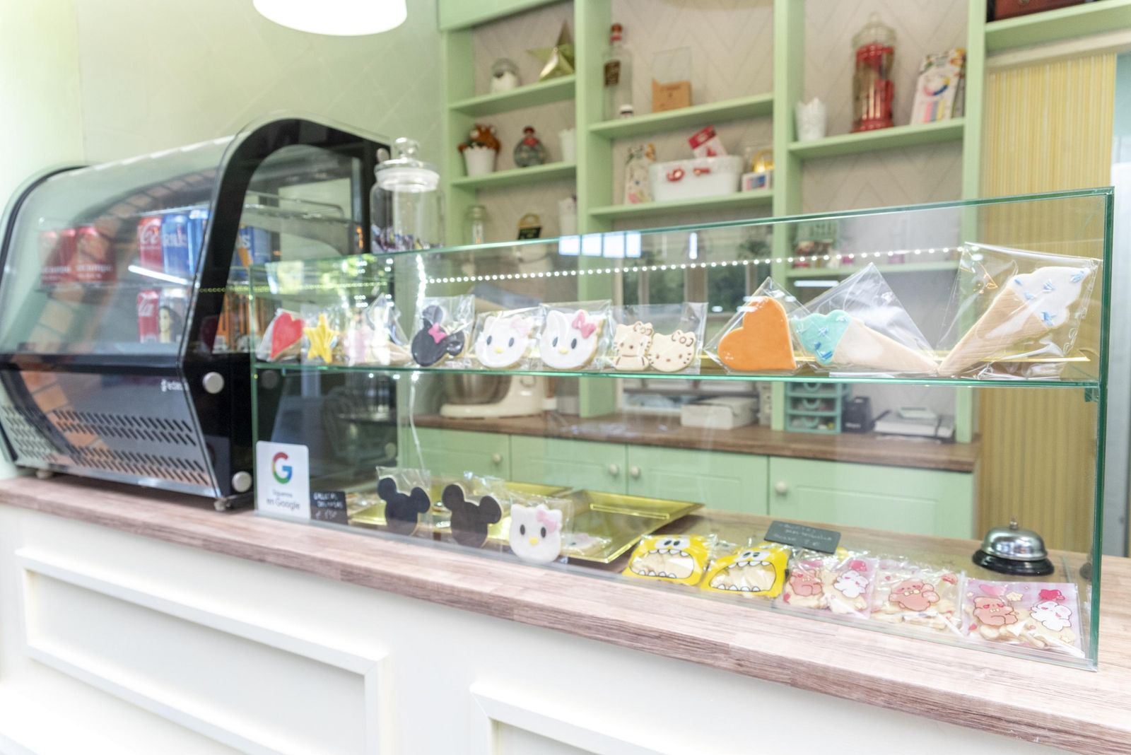 Fotos de los comercios en el mercado Diego Ponce en San Roque