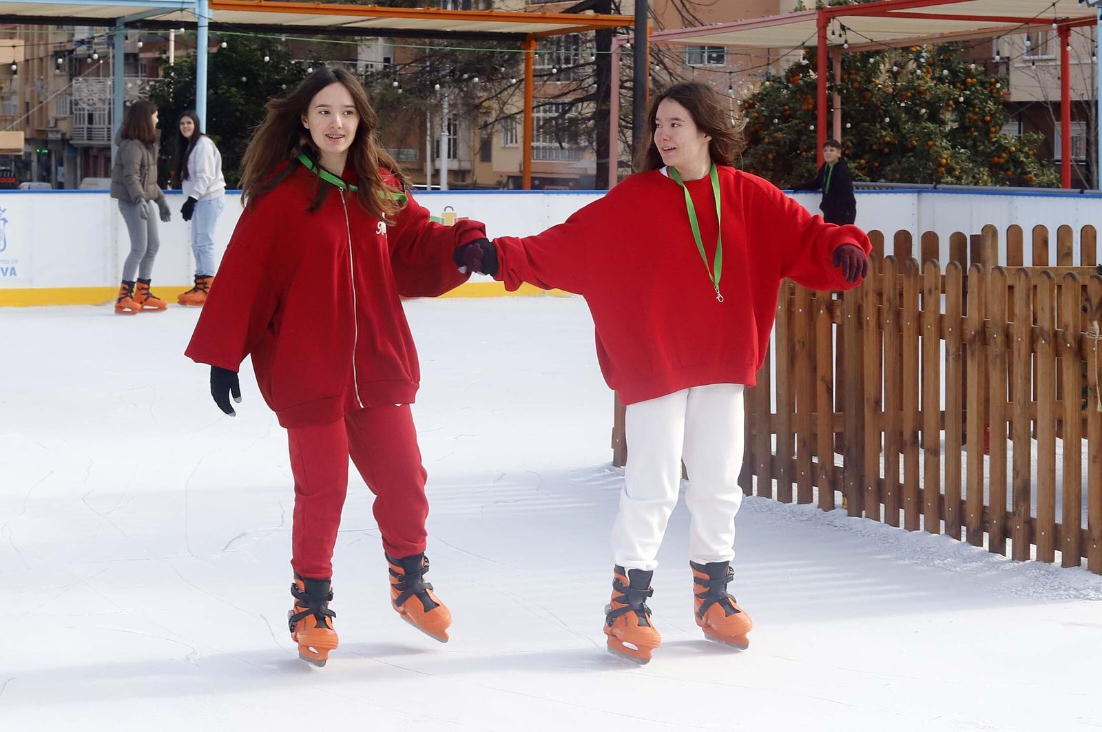 Imágenes del ambiente festivo del 31 de diciembre en Huelva