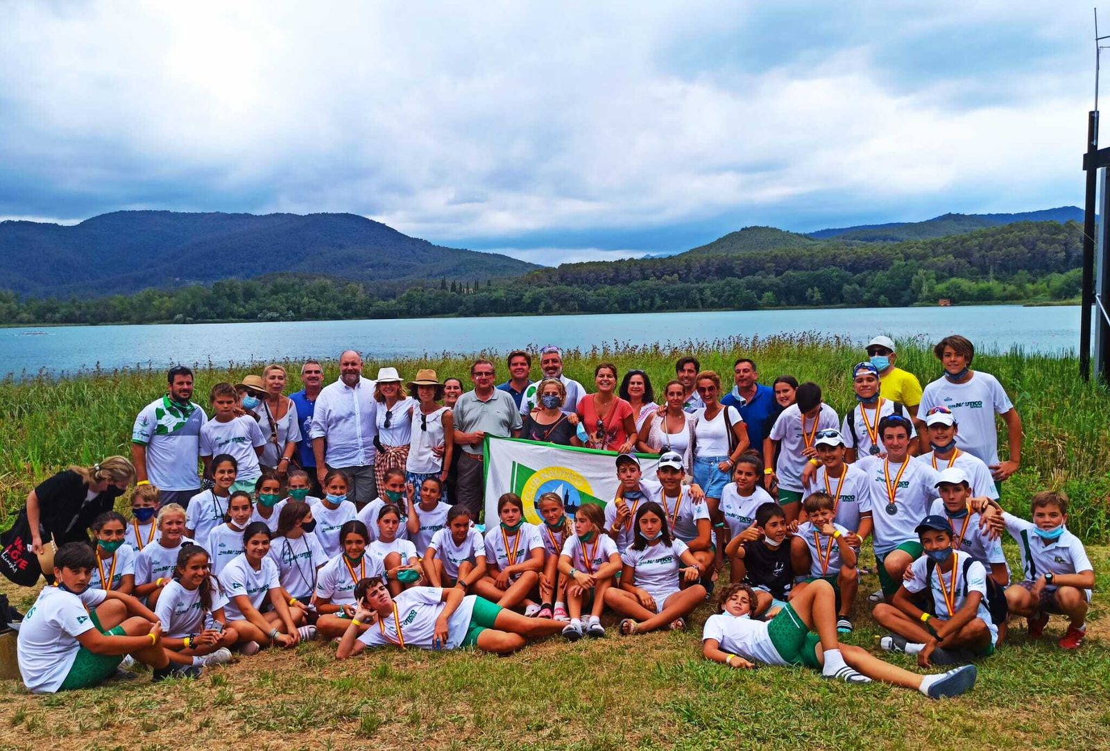El equipo alevín e infantil del Club Náutico Sevilla, campeón de España