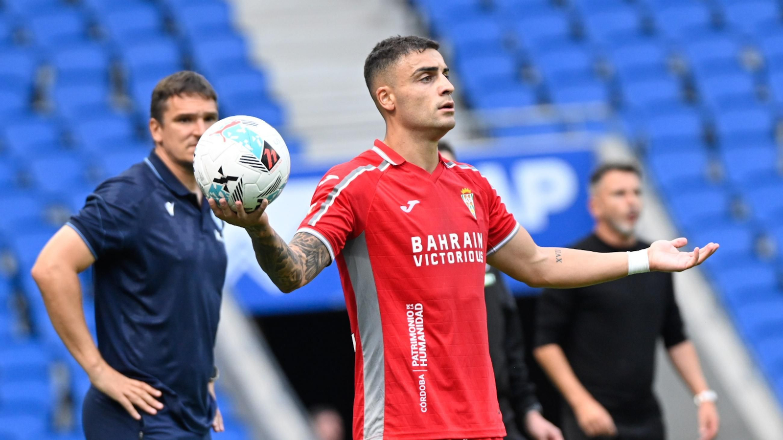 Carlos Isaac, en un partido del Córdoba CF lejos de El Arcángel.