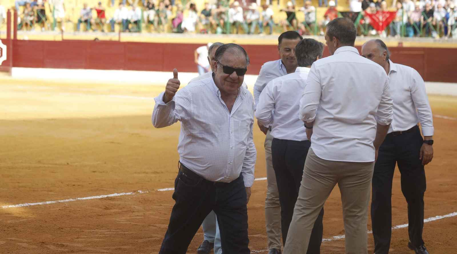 La reaparición de Borja Jiménez con toros de Victorino Martín en la Feria de La Línea , en imágenes