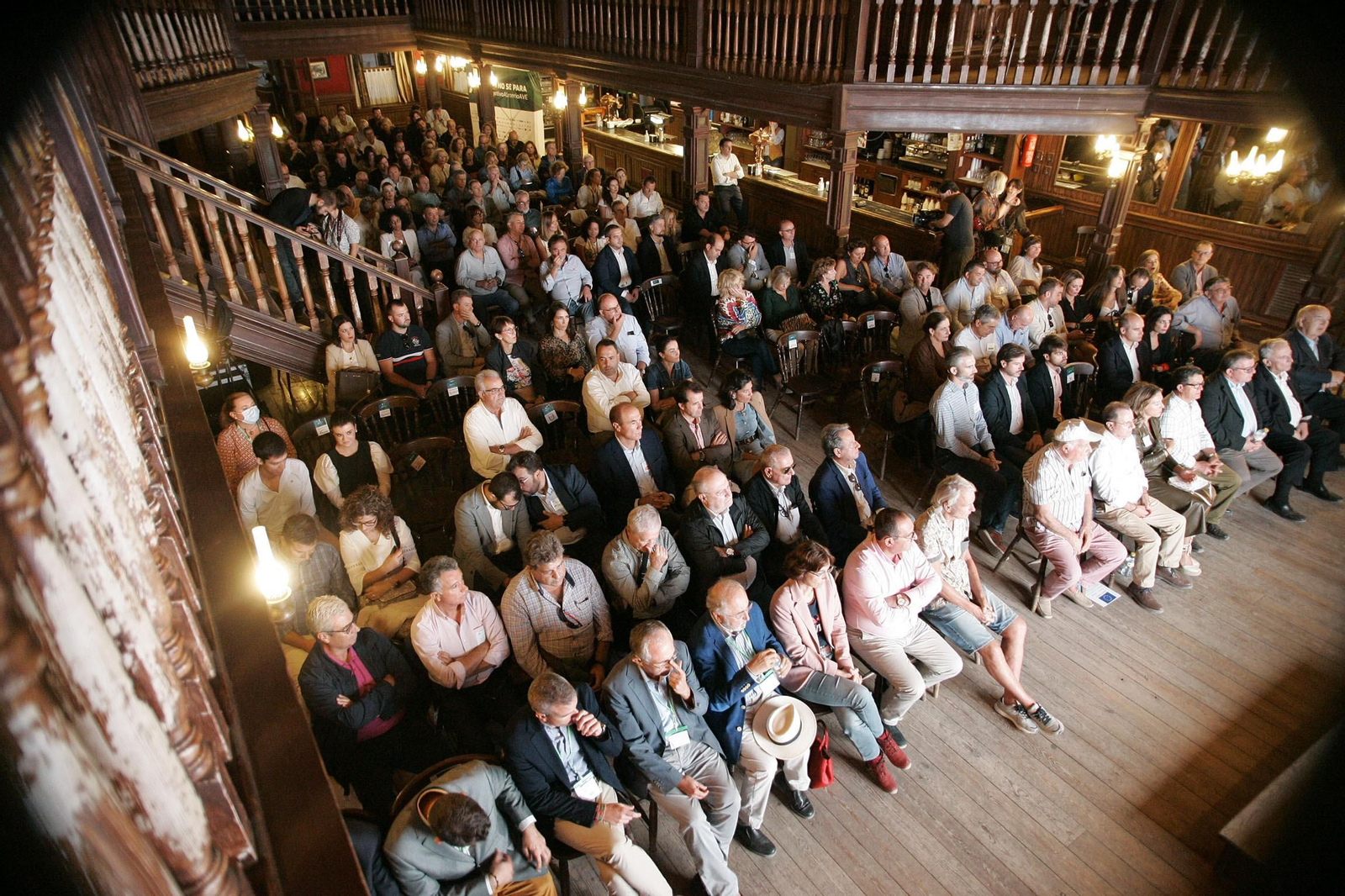 Objetivo Almería AVE ha reivindicado en el MiniHollywood la agilización de las obras de Corredor Mediterráneo