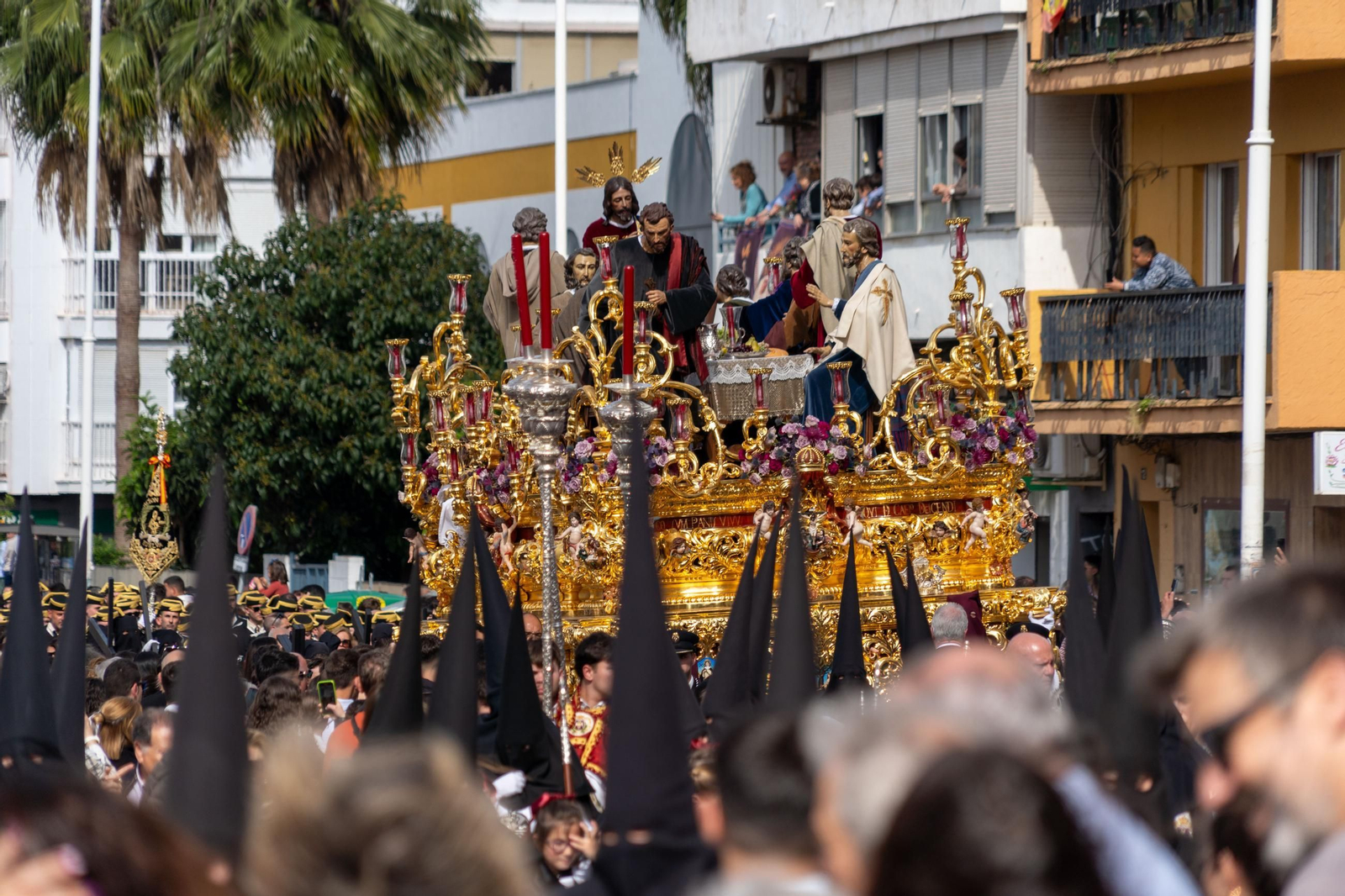 Domingo de Ramos: Imágenes de la procesión de La Sagrada Cena y Maria Santísima del Rosario