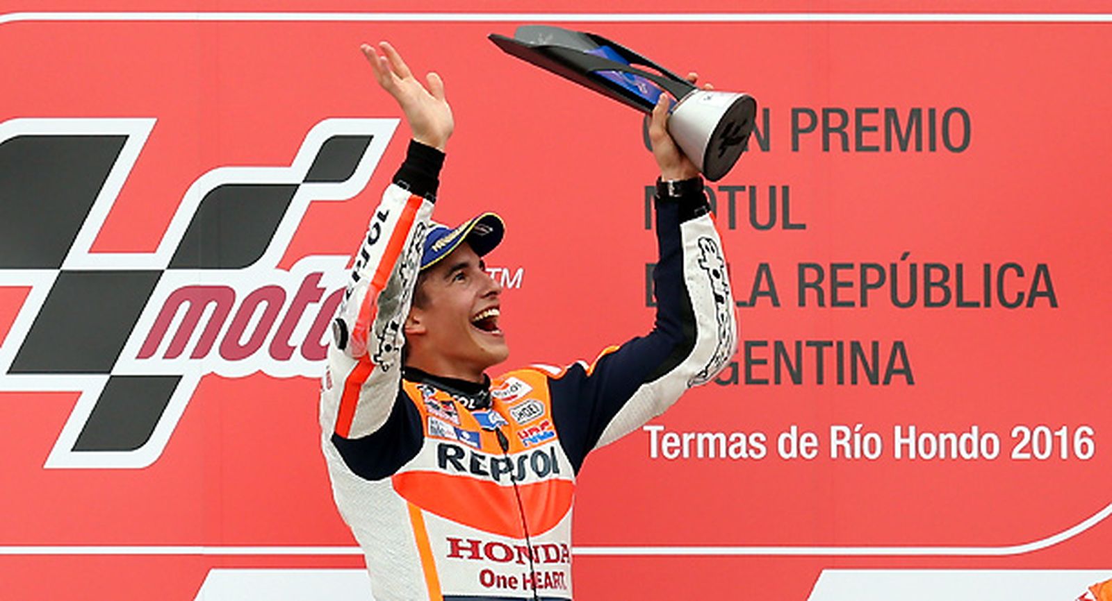 Márquez consuma su superioridad con triunfo