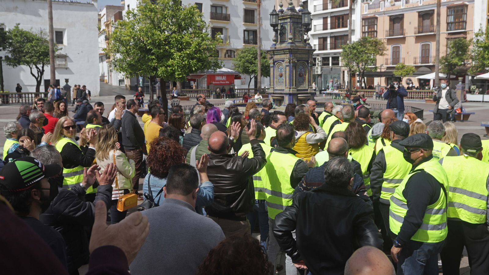 Fotos de la concentración de camioneros en la Plaza Alta de Algeciras