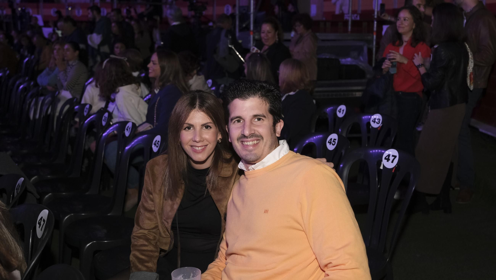 David Bisbal enamora a su Almería en el inicio de la gira 'Todo es Posible en Navidad', en fotografías