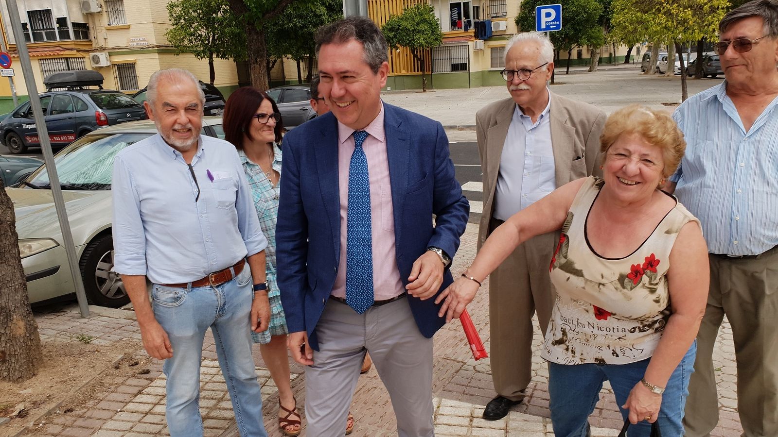 El alcalde visita la conclusión de las obras.