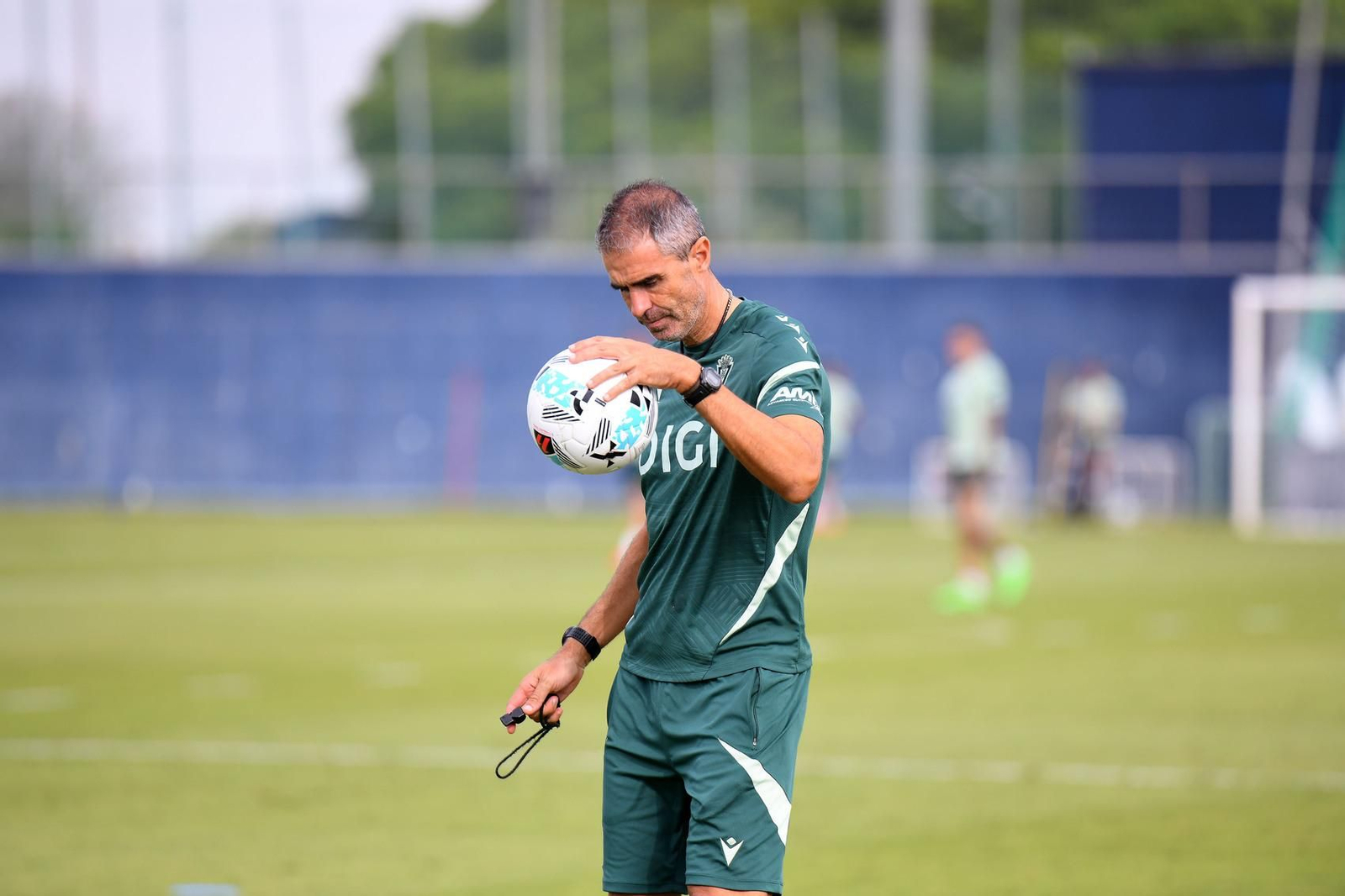 La pelota está en el tejado del entrenador.
