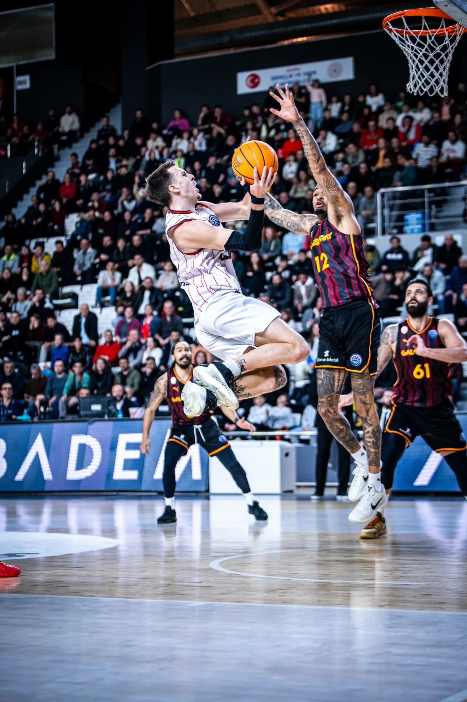 BCL, rivales del Unicaja: El Galatasaray gana en la pista del Manisa (xx-xx)
