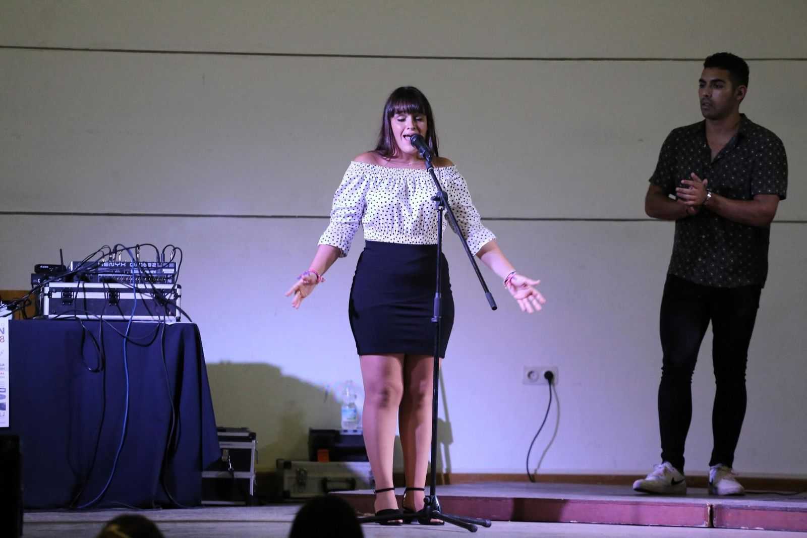 Jóvenes promesas pondrán su talento sobre el escenario en una nueva edición de 'La Voz Joven de la Bahía'.