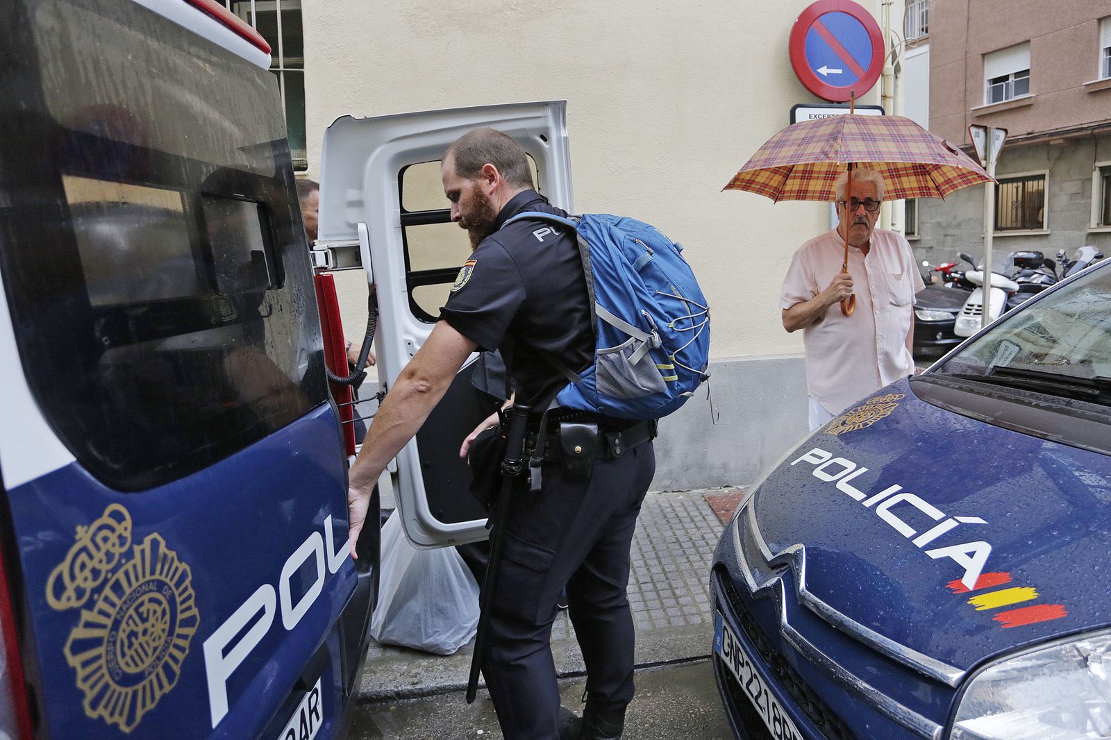 Despedida a los agentes de la Policía Nacional que se suman al dispositivo del 1-O
