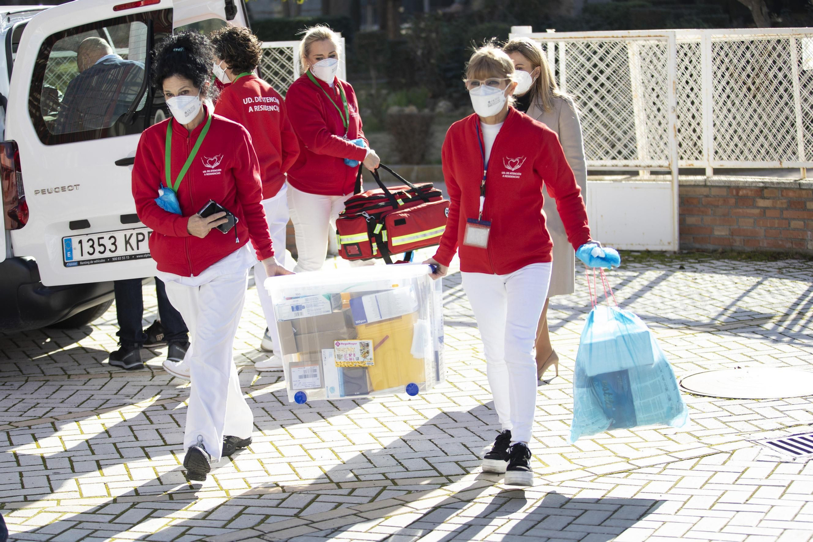 Fotos de un día histórico: así ha sido la vacunación en Granada