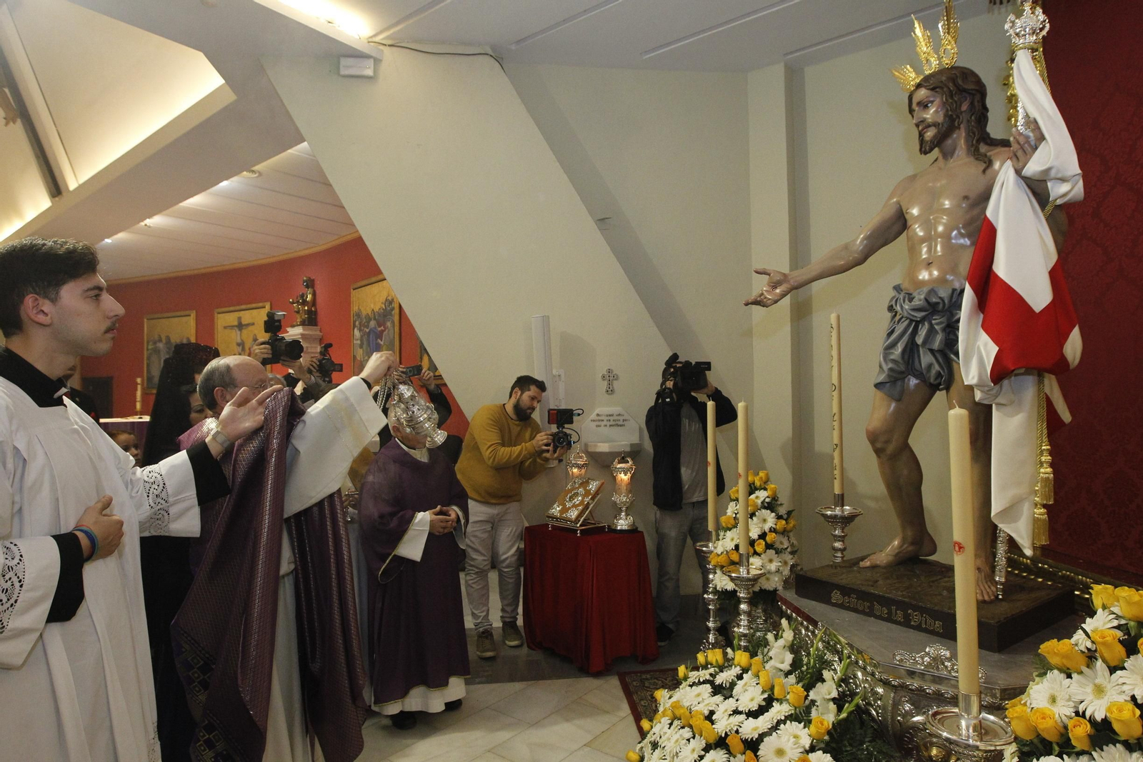 Fotogalería bendición Señor de la Vida. Parroquia Montserrat. Almería