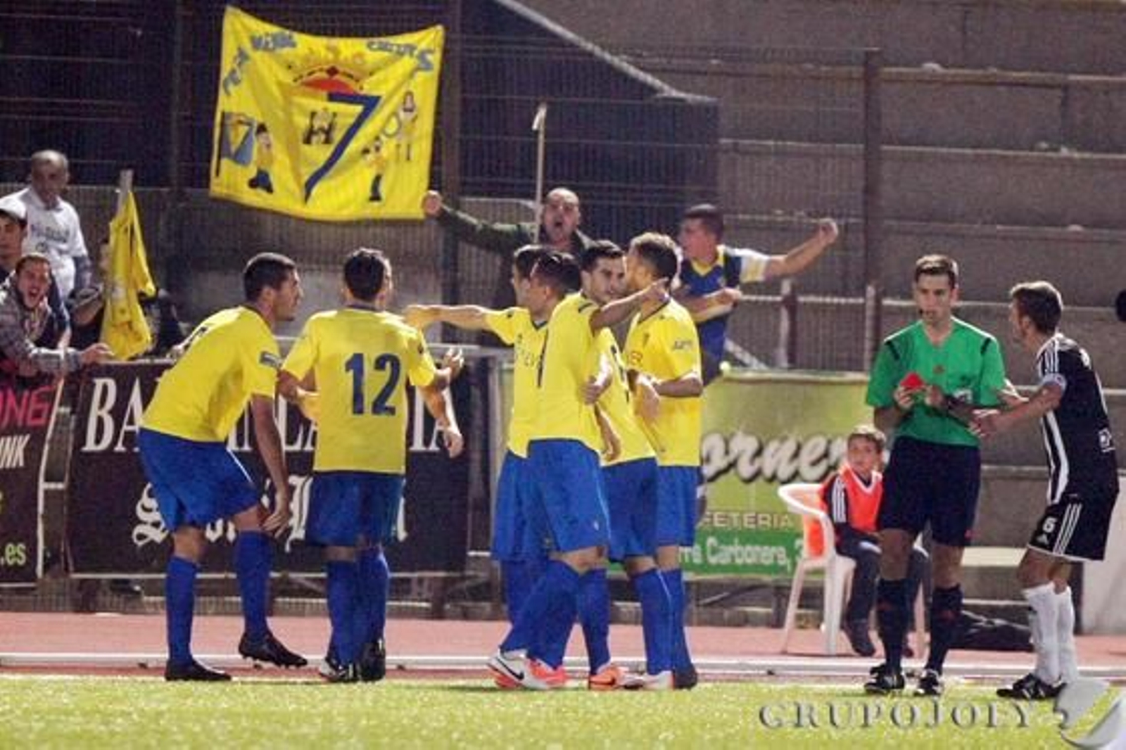 La celebración de los amarillos. 

Foto: Paco Guerrero