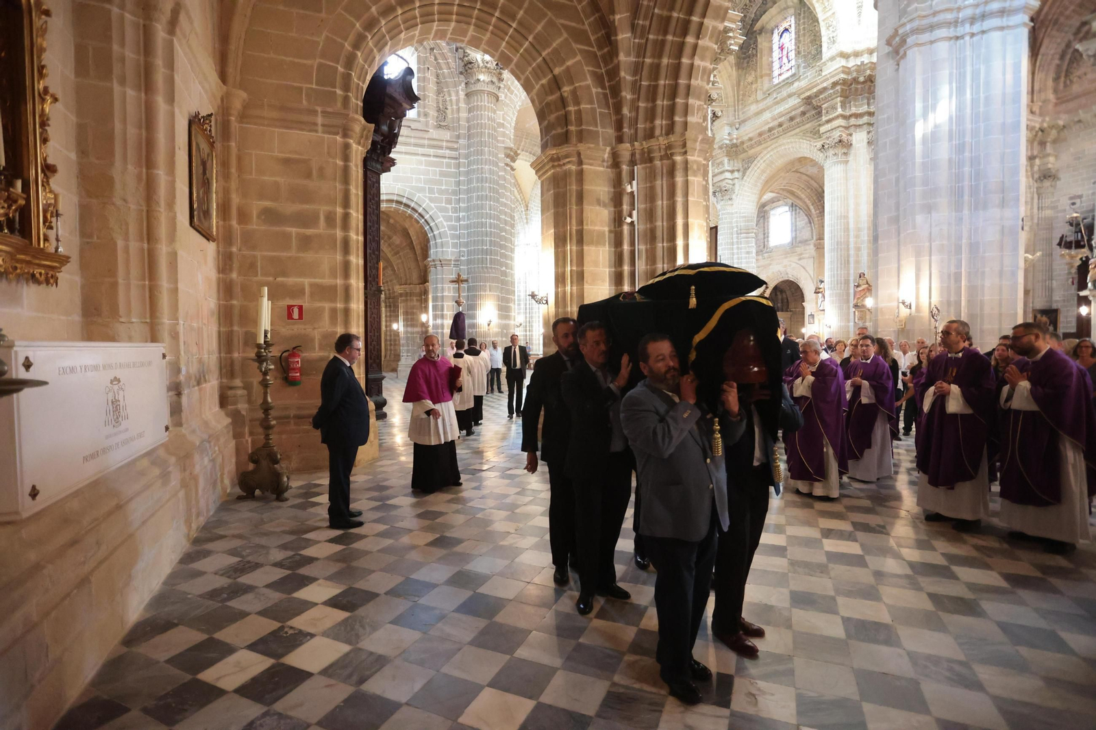 El funeral del periodista Andrés Luis Cañadas, en imágenes