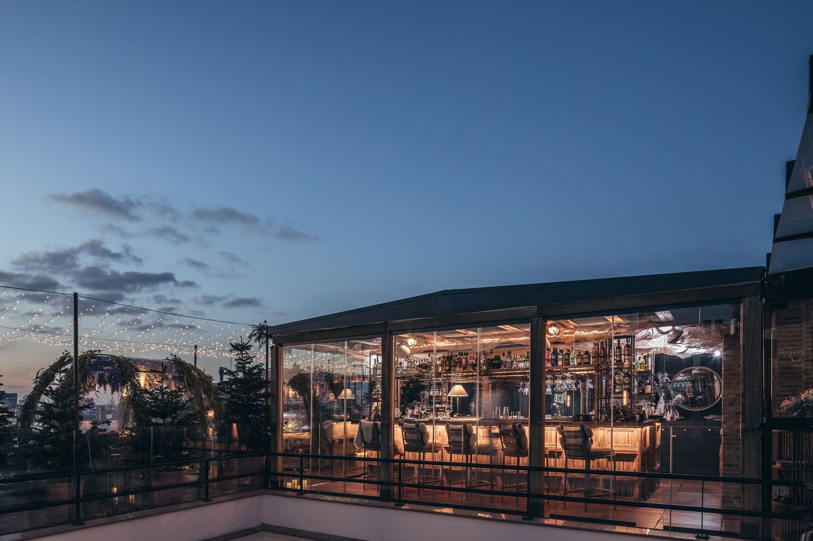 La terraza de Bless Hotel ofrece una espectacular panorámica del 'skyline' de Madrid.