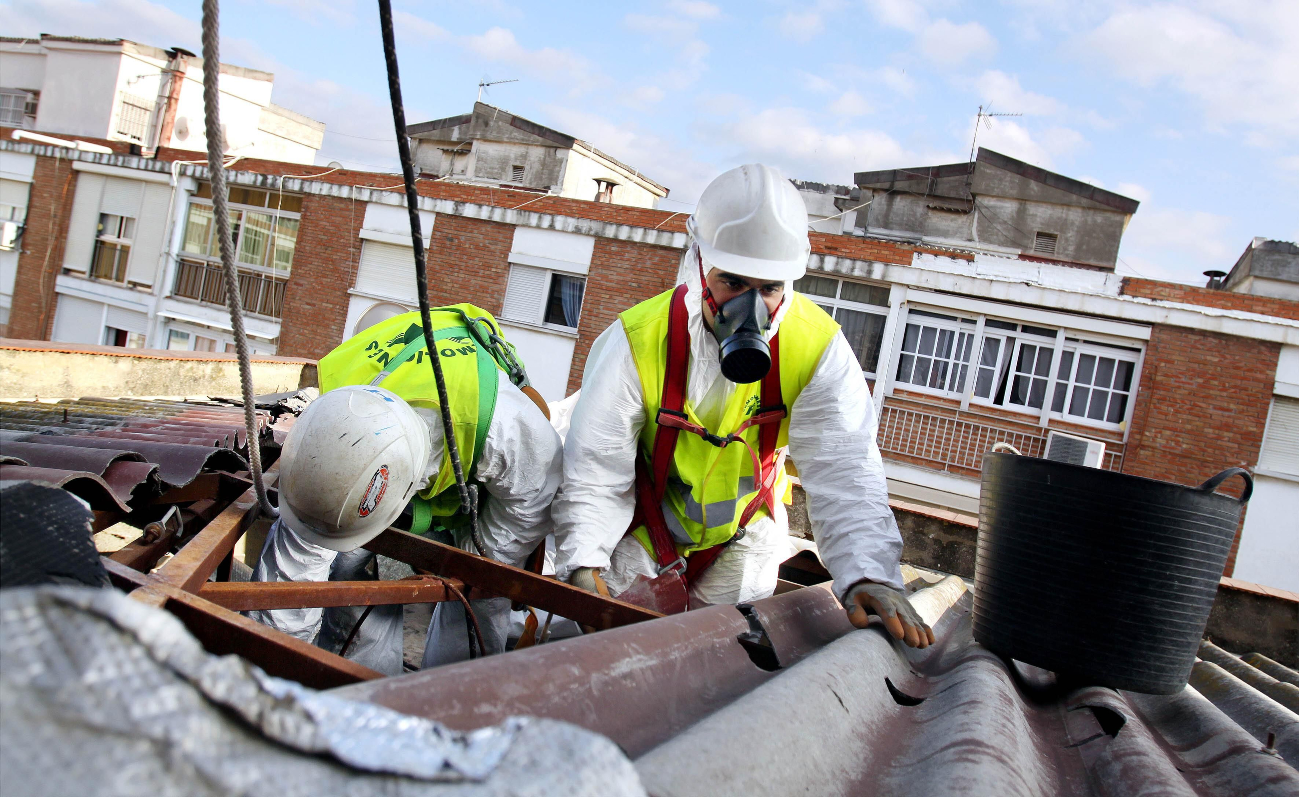 Conceden la pensión de viudedad por enfermedad profesional a un fallecido por amianto