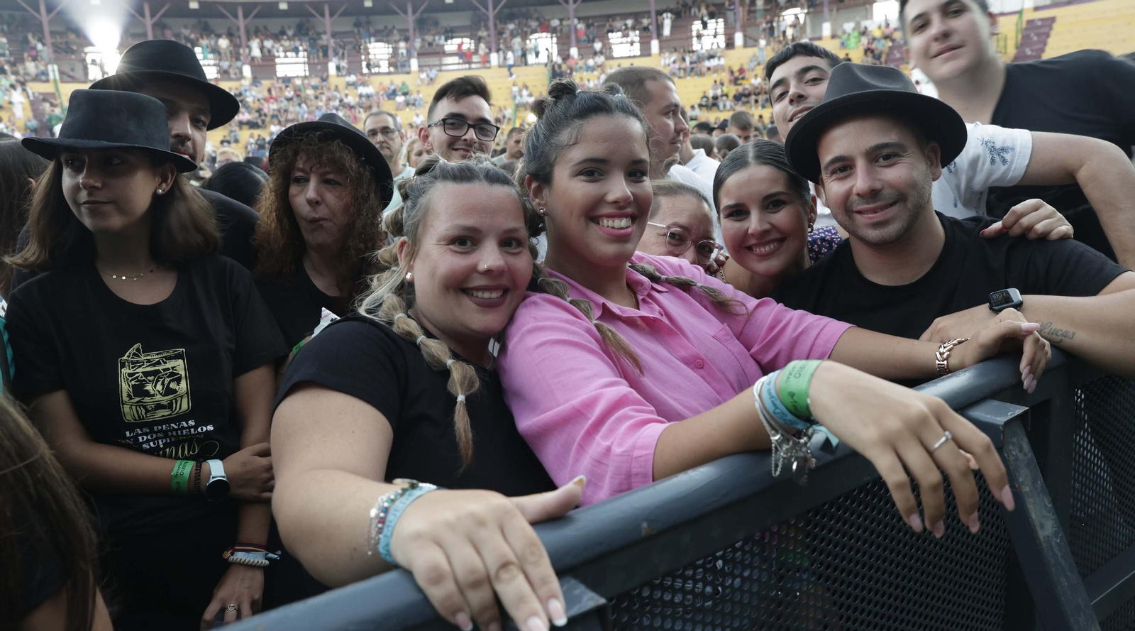 Fotos del concierto de El Barrio en La Línea