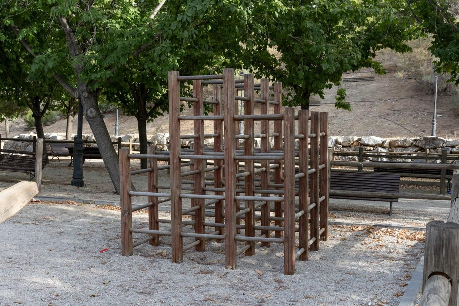 Estado de abandono del parque del Cerro de las Canteras