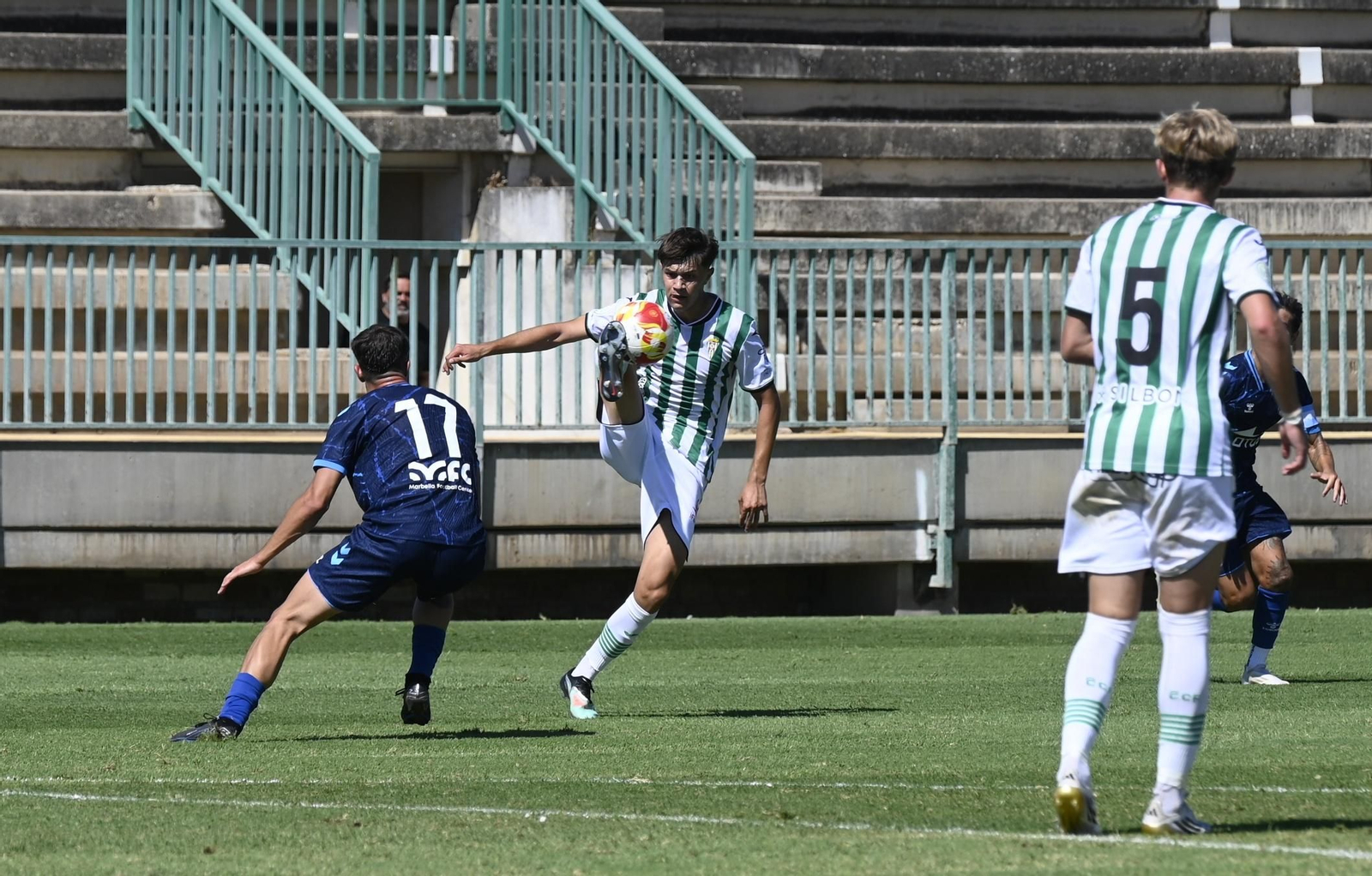 Las mejores fotos de la victoria del Córdoba B ante la Balompédica Linense