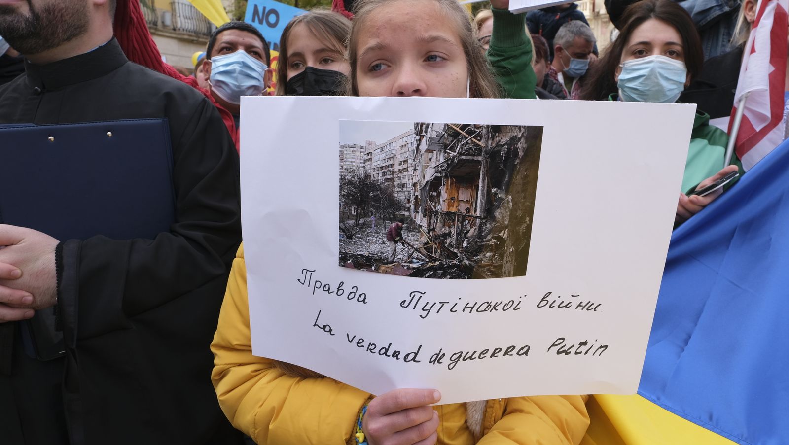 Fotogalería de las protestas contra la invasión rusa en Ucrania. Almería.