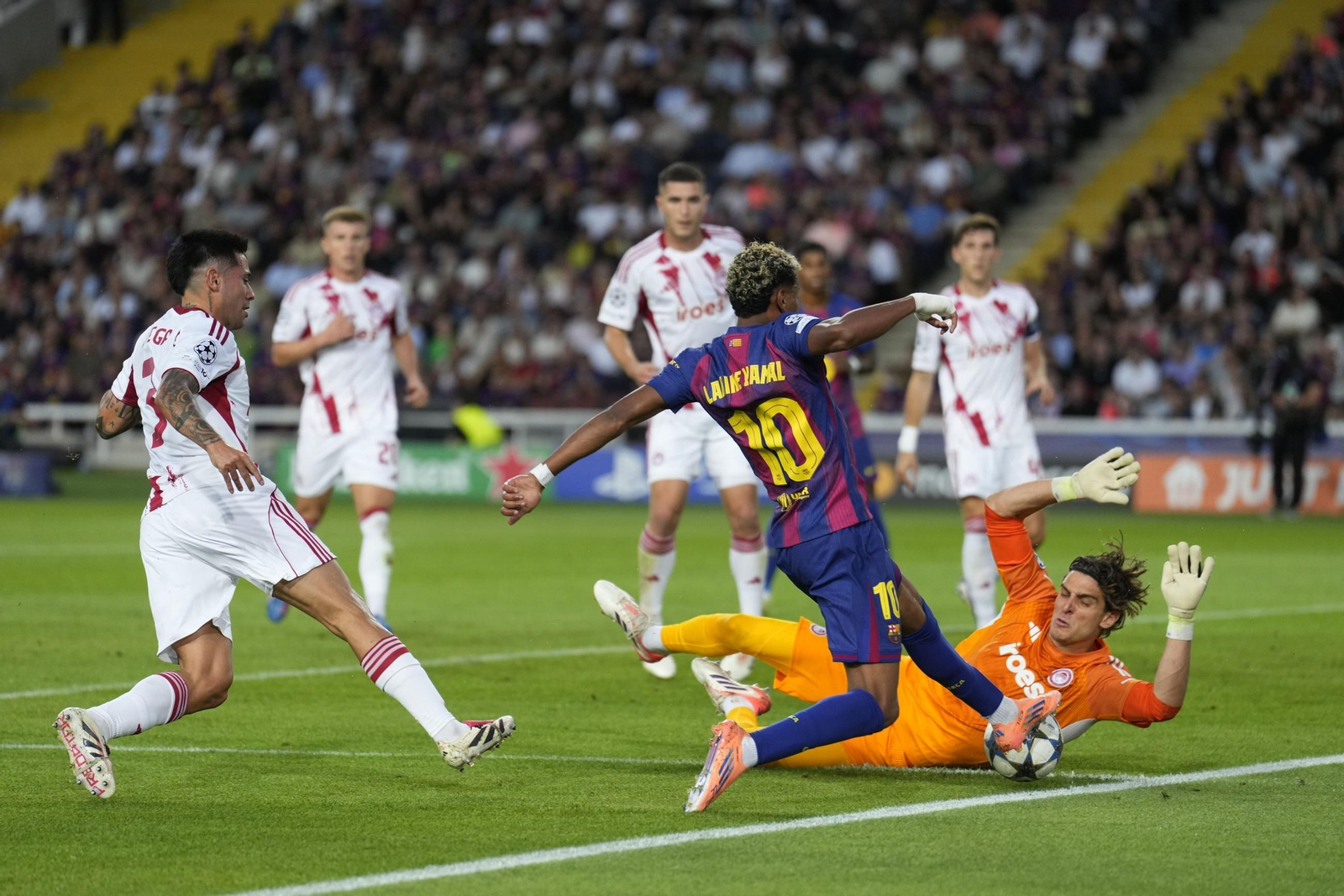 Las fotos del Barcelona-Olympiacos