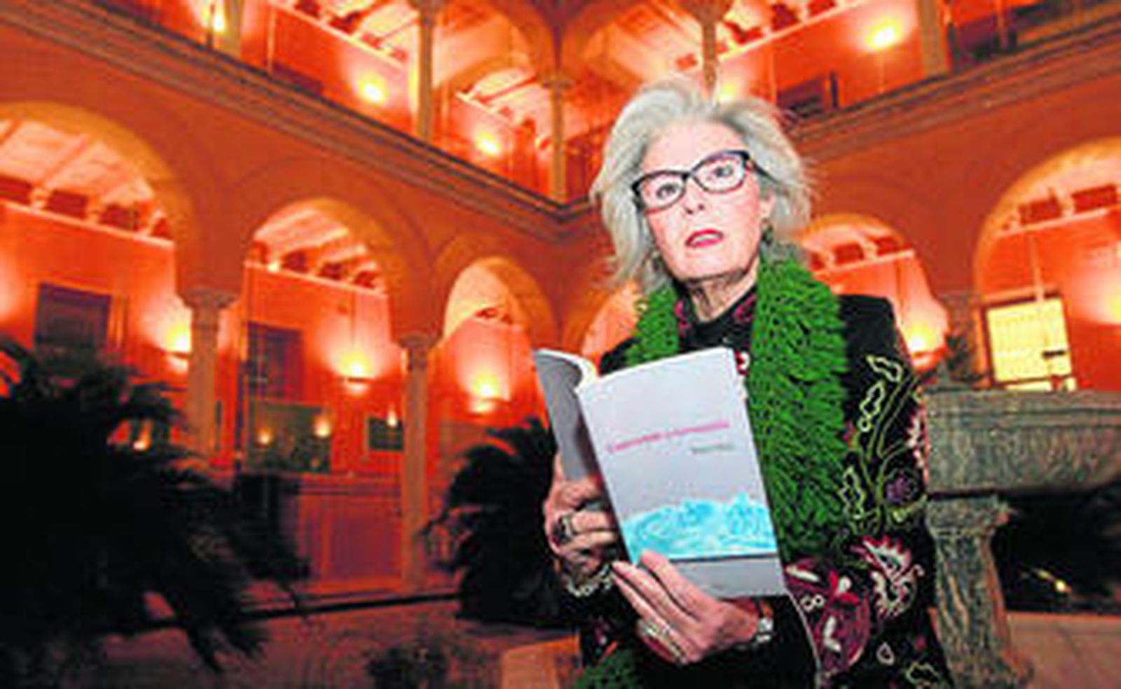Rosa Díaz, ayer, en la presentación de su poemario.