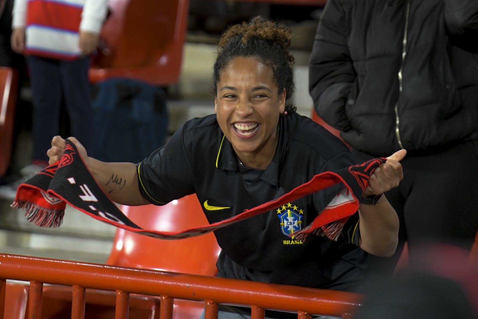 El ambiente en Los Cármenes en el duelo copero entre el Granada CF y el Atlético de Madrid
